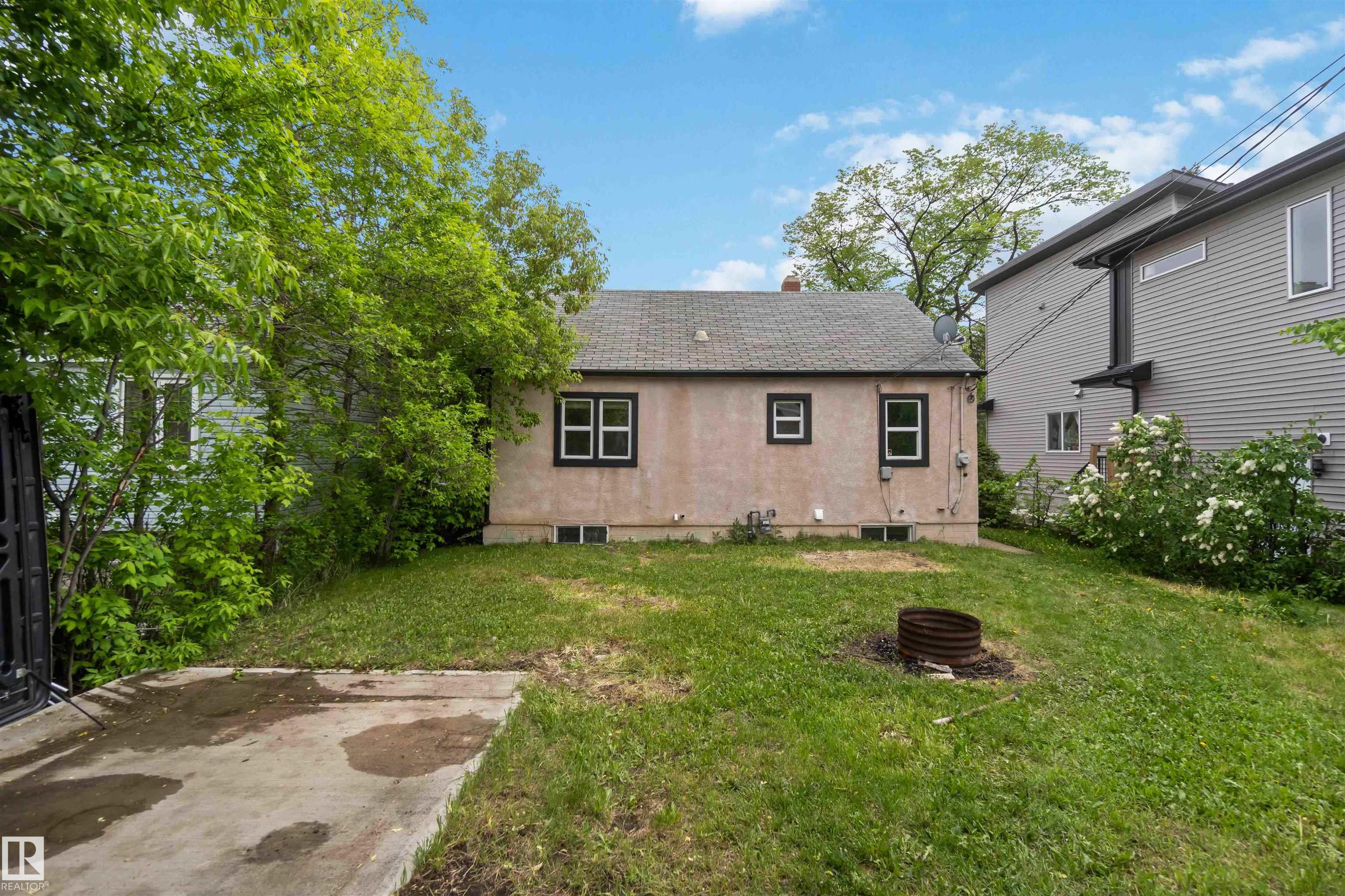 Photo 38 at 11842 93 Street NW, Alberta Avenue, Edmonton