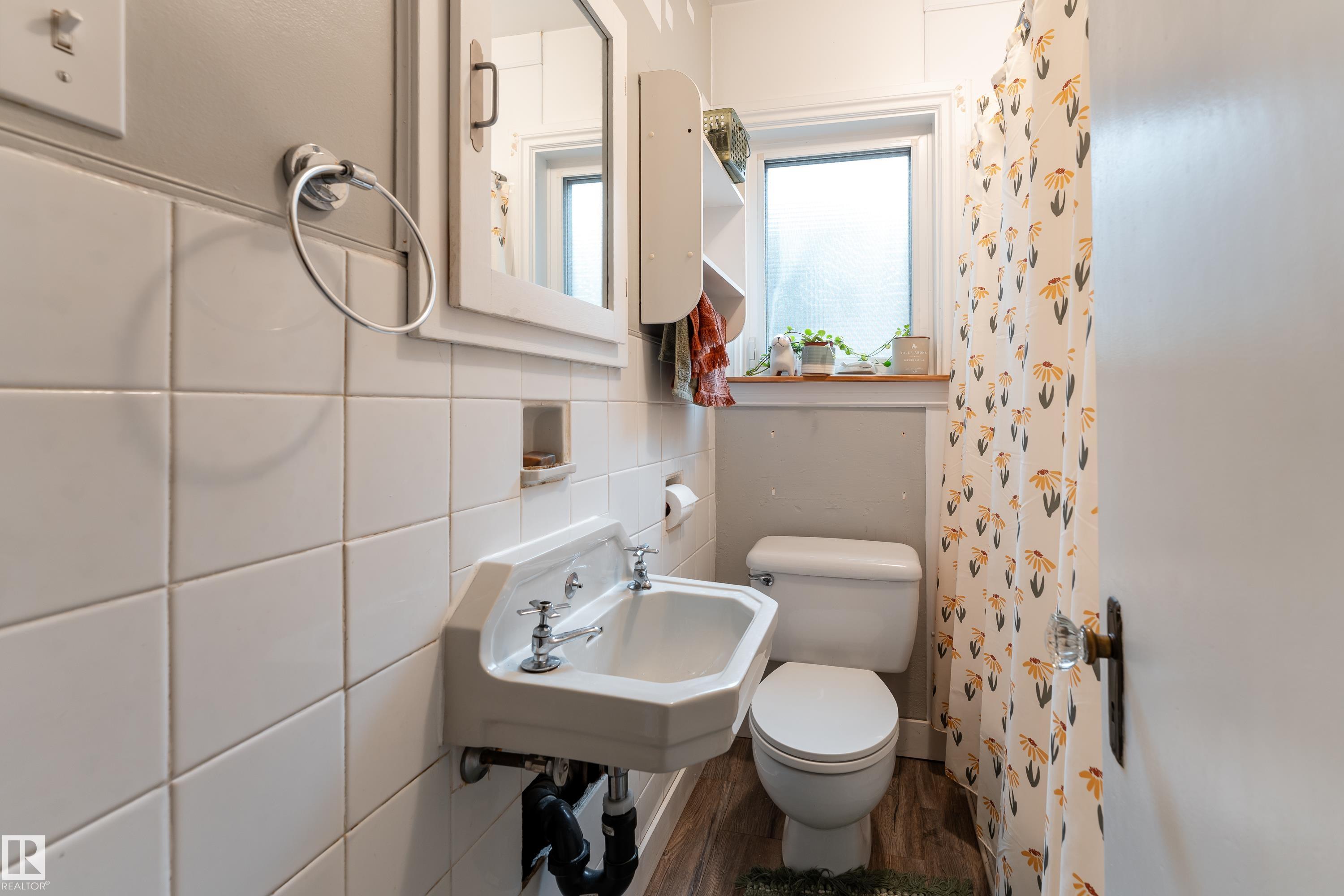 Photo 11 at 11228 67 Street NW, Bellevue, Edmonton