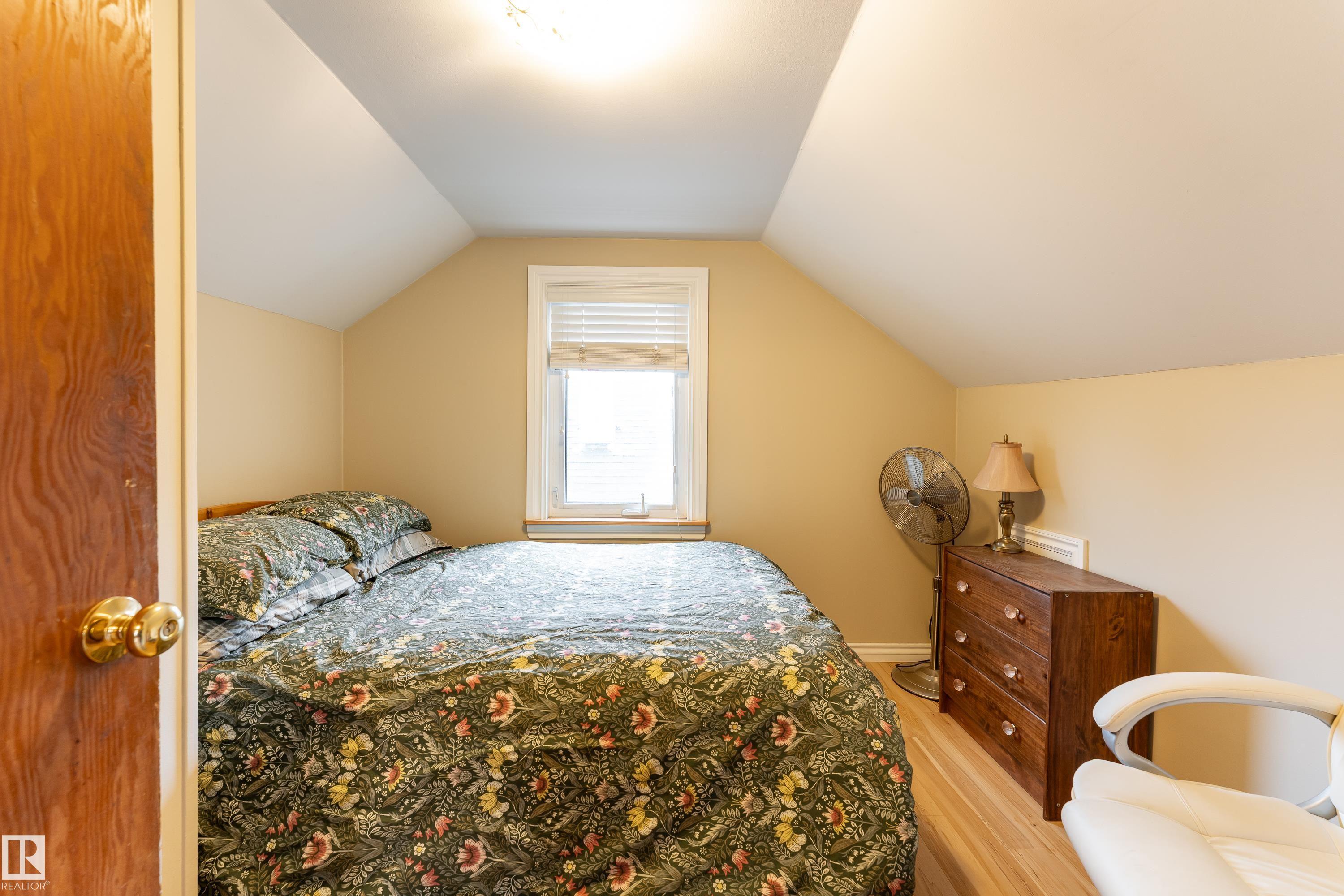 Photo 16 at 11228 67 Street NW, Bellevue, Edmonton