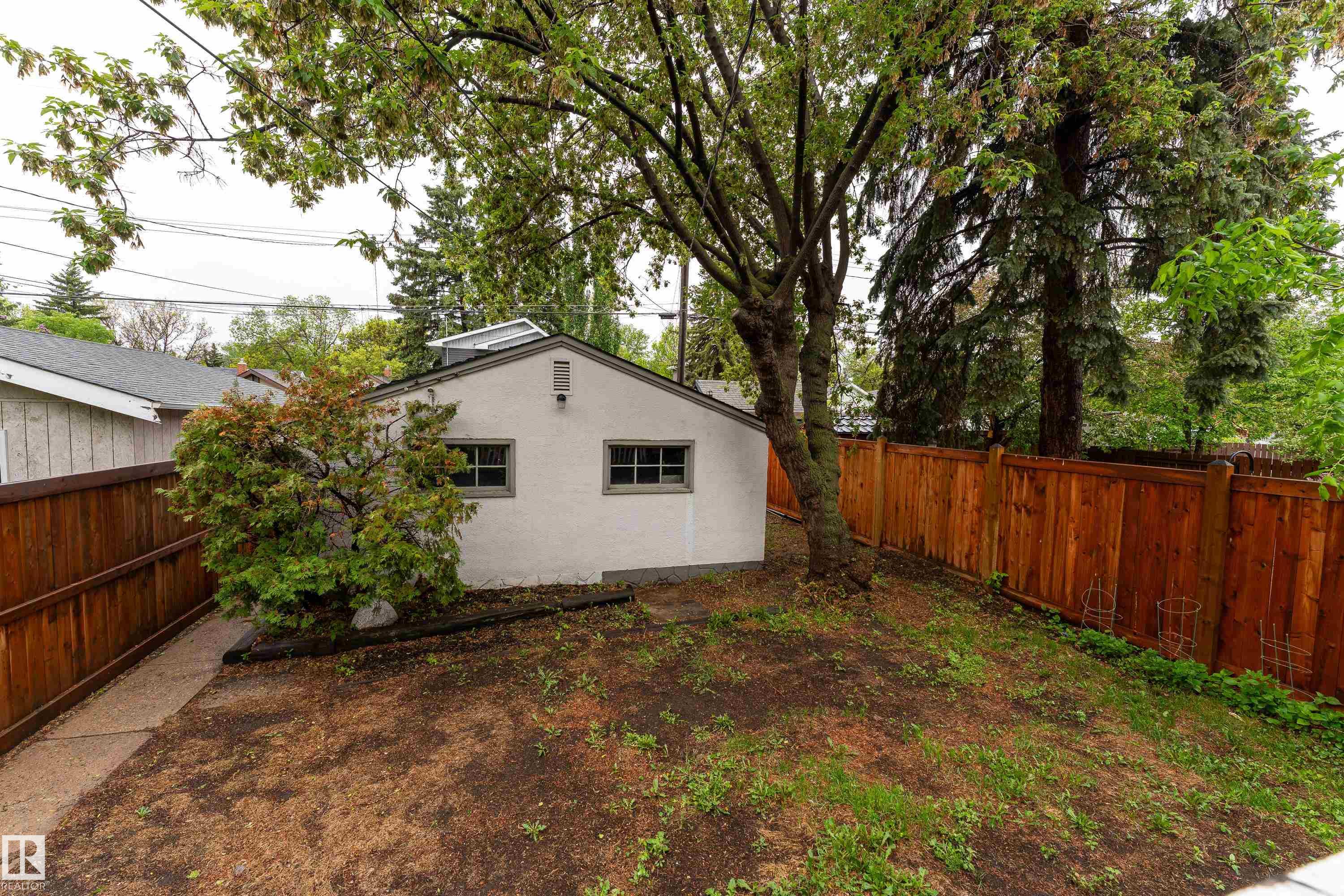 Photo 23 at 11228 67 Street NW, Bellevue, Edmonton
