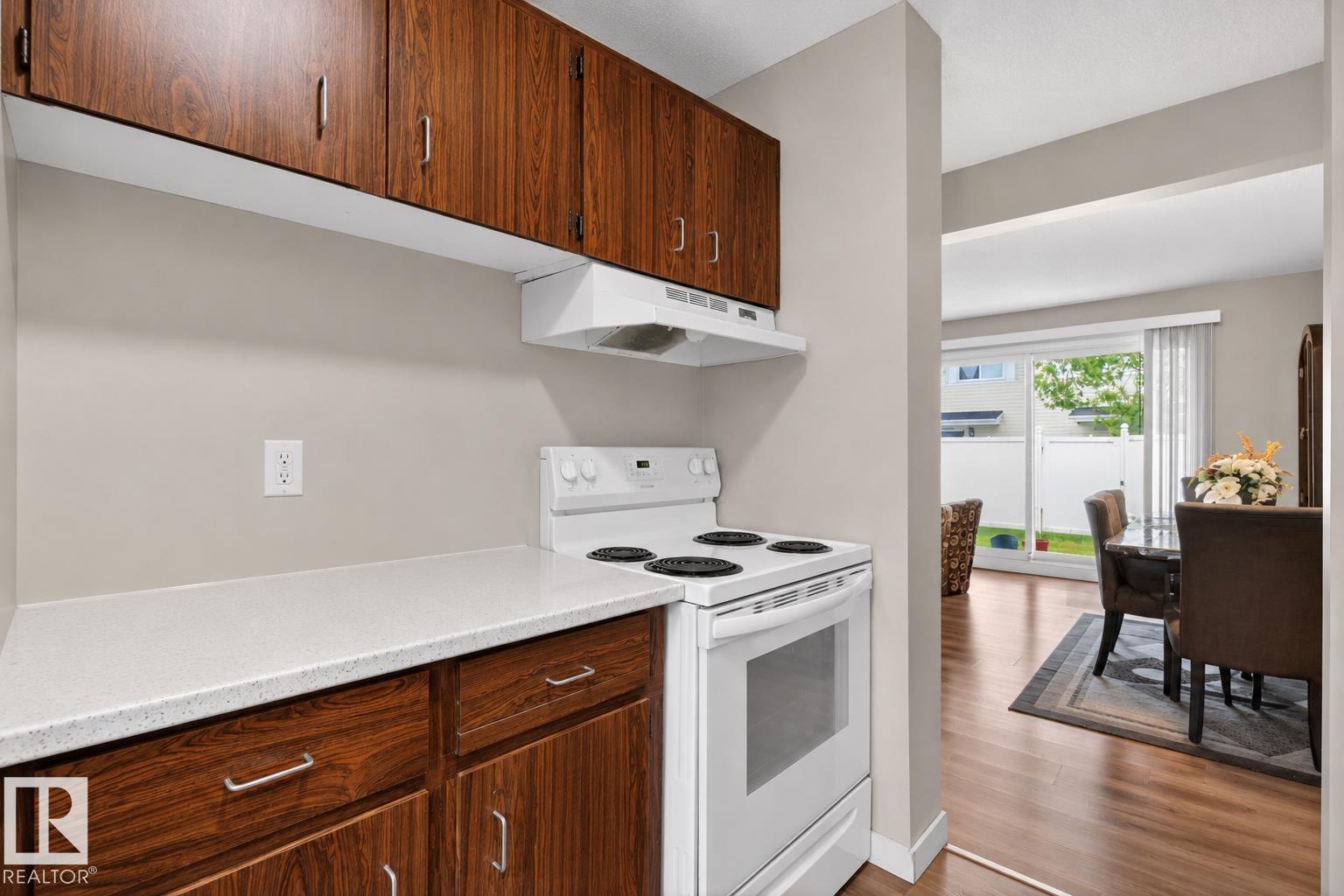 Photo 8 at 11368 139 Avenue NW, Carlisle, Edmonton