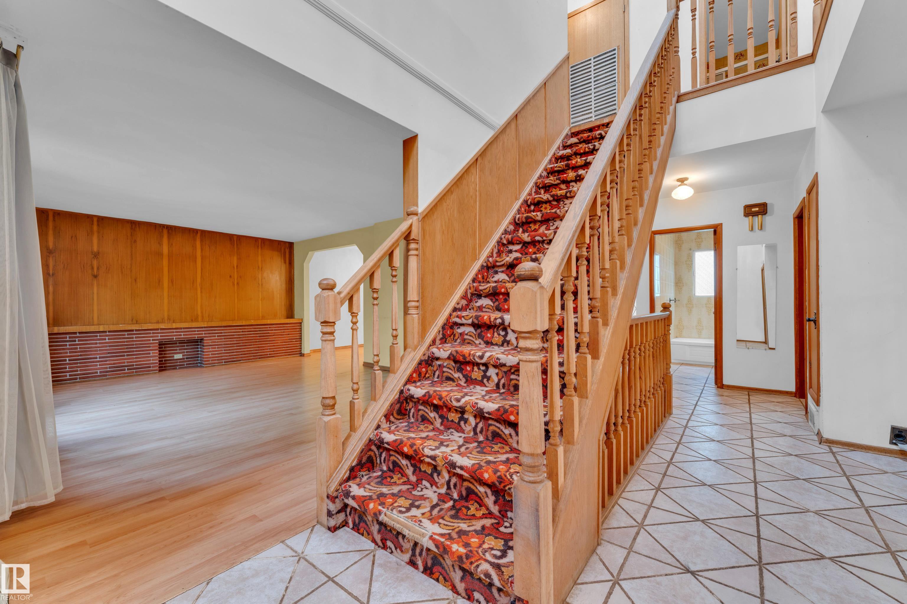 10819 54 Avenue NW, Pleasantview, Edmonton