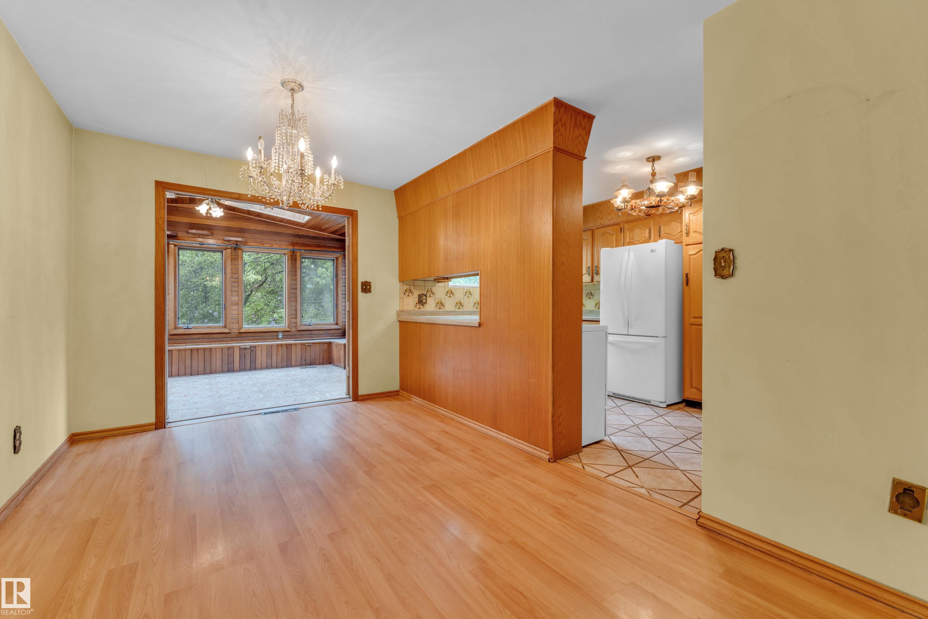 Photo 7 at 10819 54 Avenue NW, Pleasantview, Edmonton