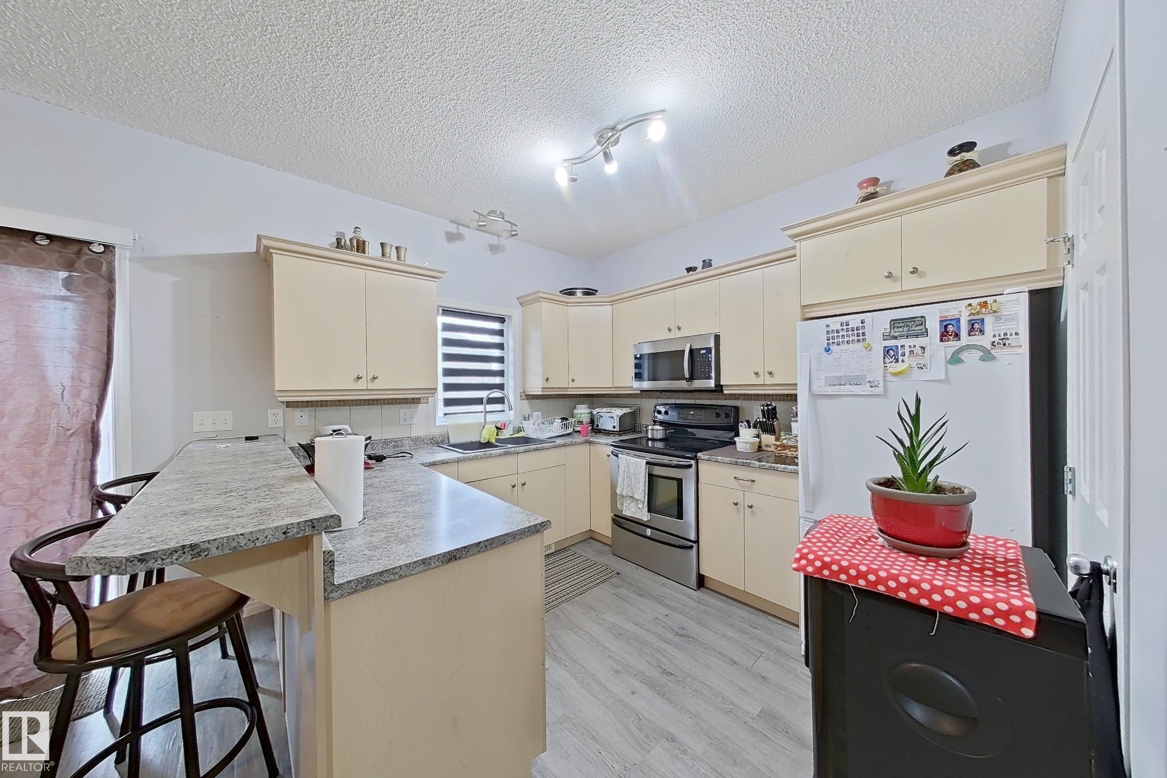 Photo 9 at 41 - 5102 30 Avenue, Place Chaleureuse, Beaumont