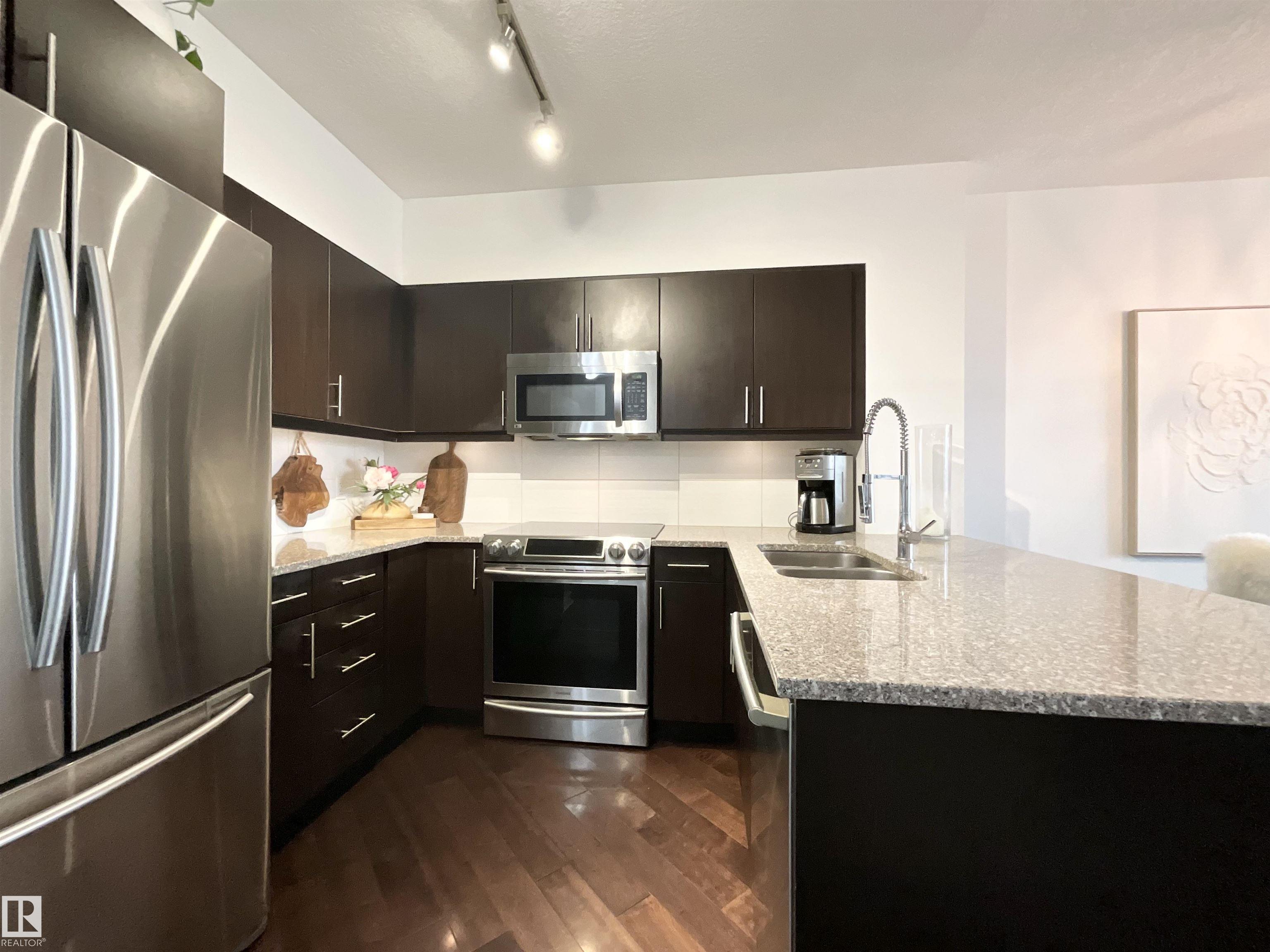 Photo 10 at 1504 - 10152 104 Street NW, Downtown, Edmonton