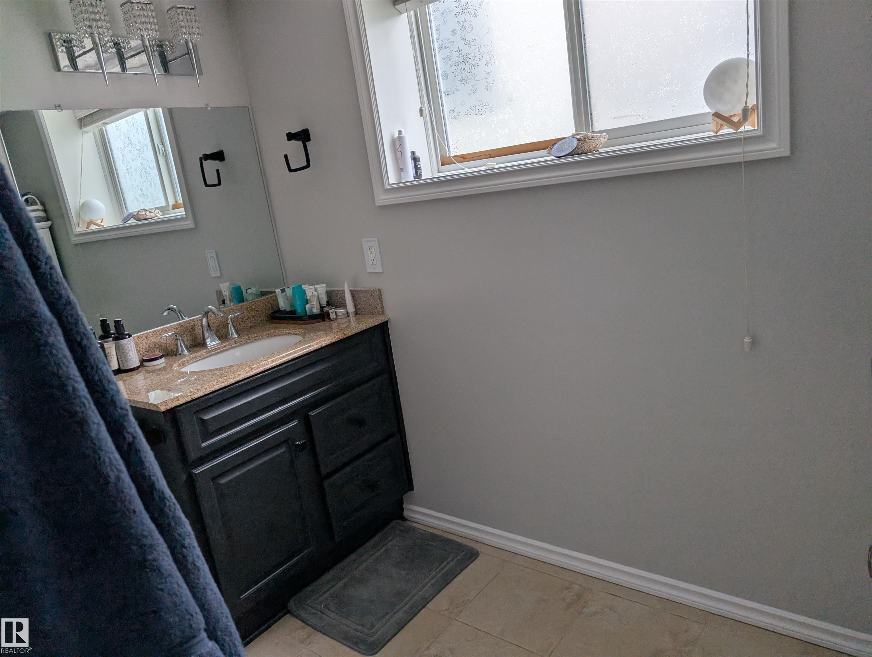 Photo 30 at 1113 Hermitage Road NW, Overlanders, Edmonton