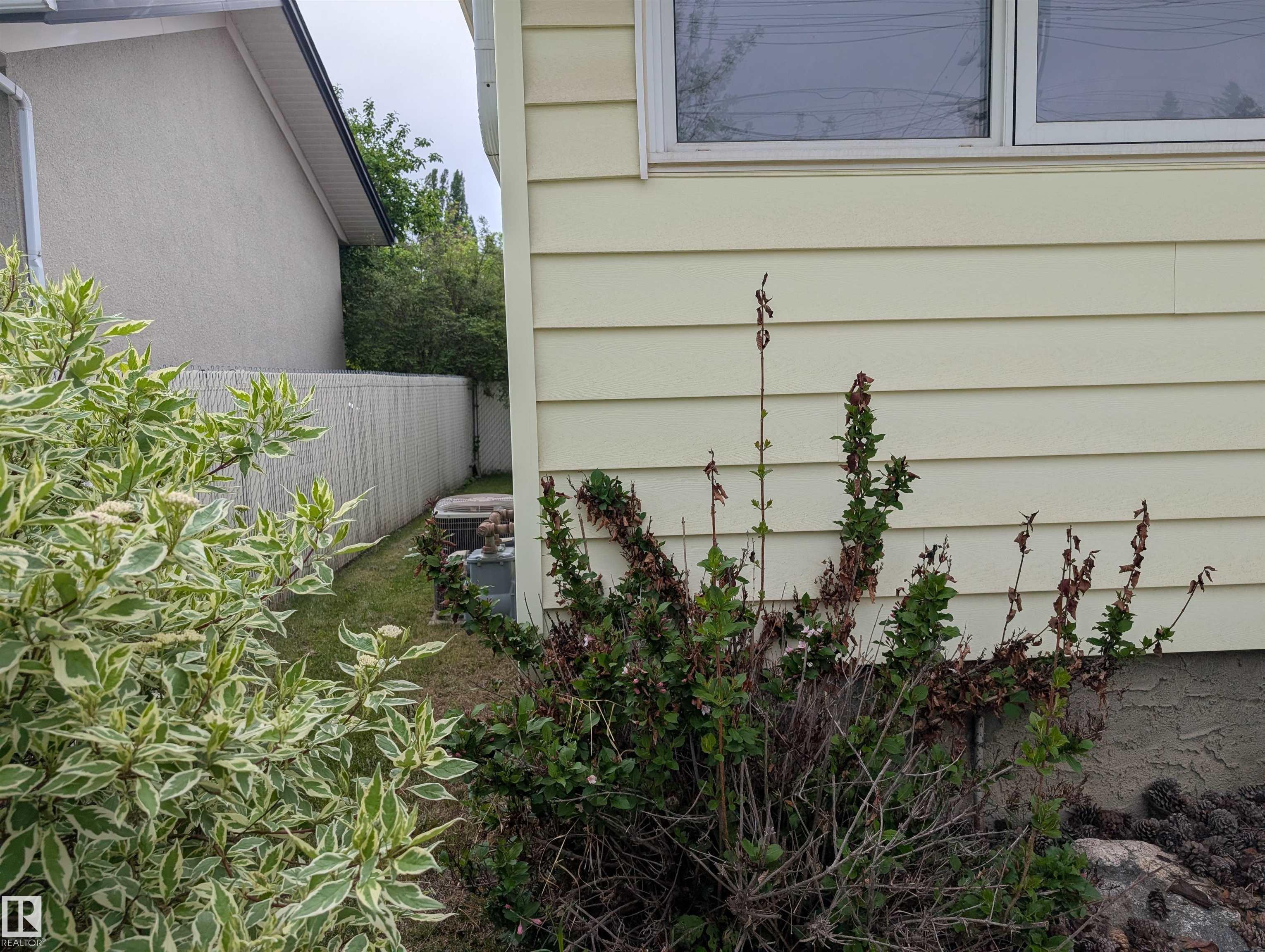 Photo 21 at 9443 75 Street NW, Ottewell, Edmonton