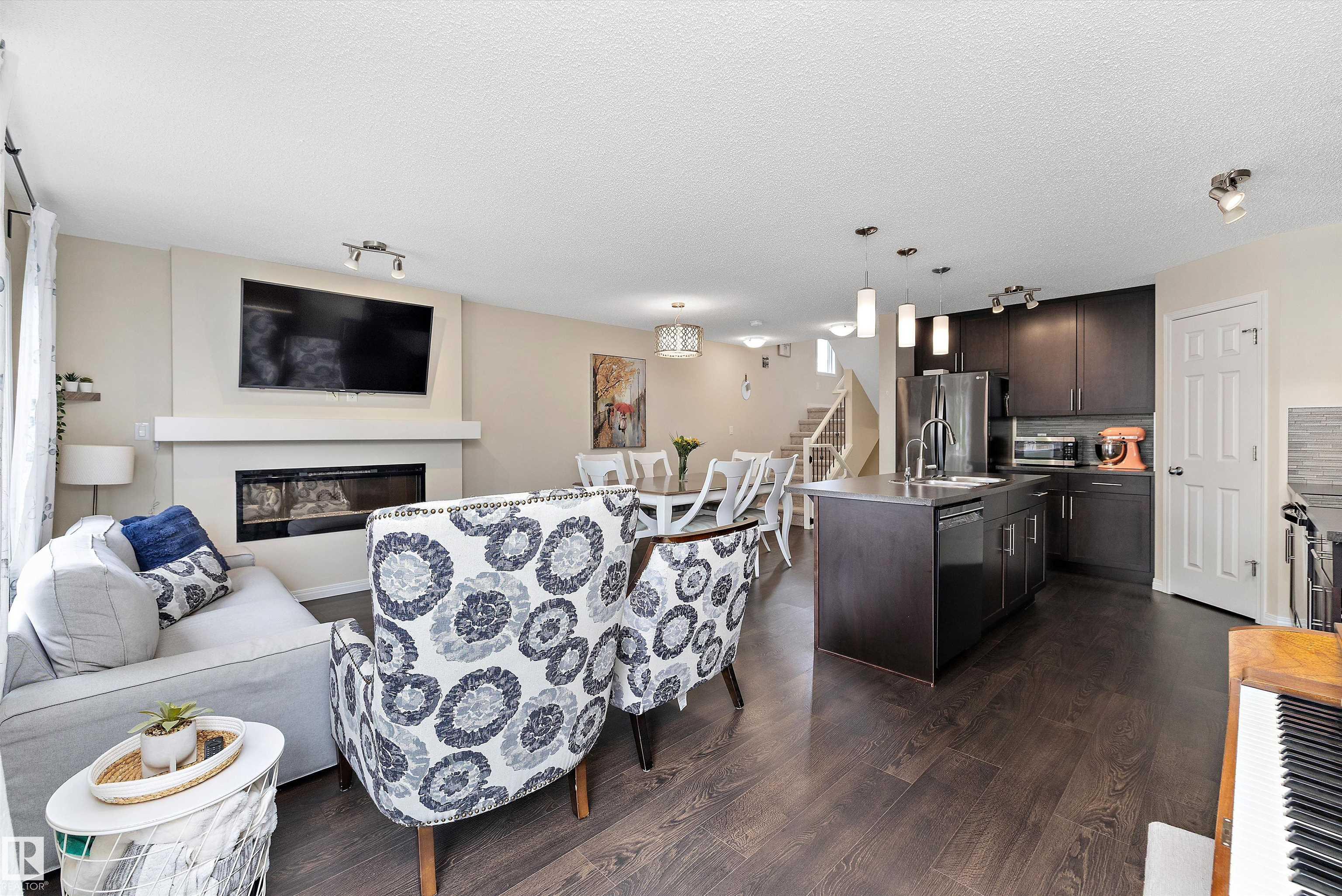 Photo 9 at 2152 Cassidy Wynd SW, Chappelle Area, Edmonton
