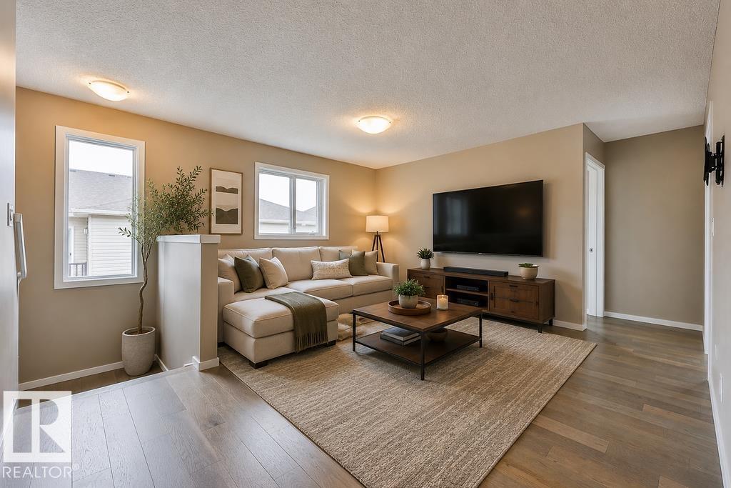 Photo 10 at 2031 207 Street NW, Stillwater, Edmonton