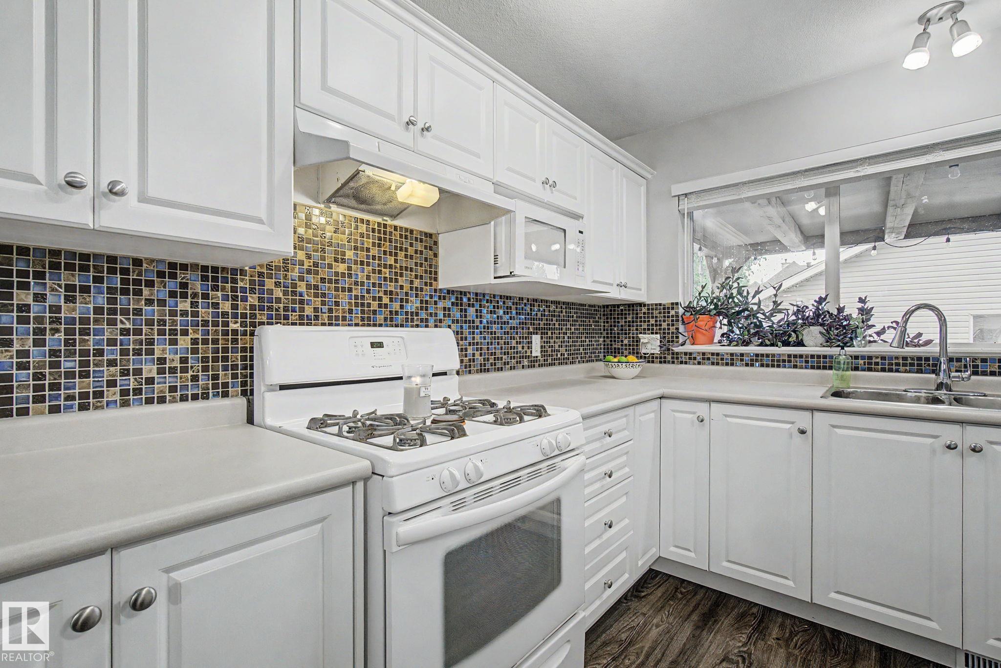 Photo 11 at 4137 Tompkins Way NW, Terwillegar Towne, Edmonton