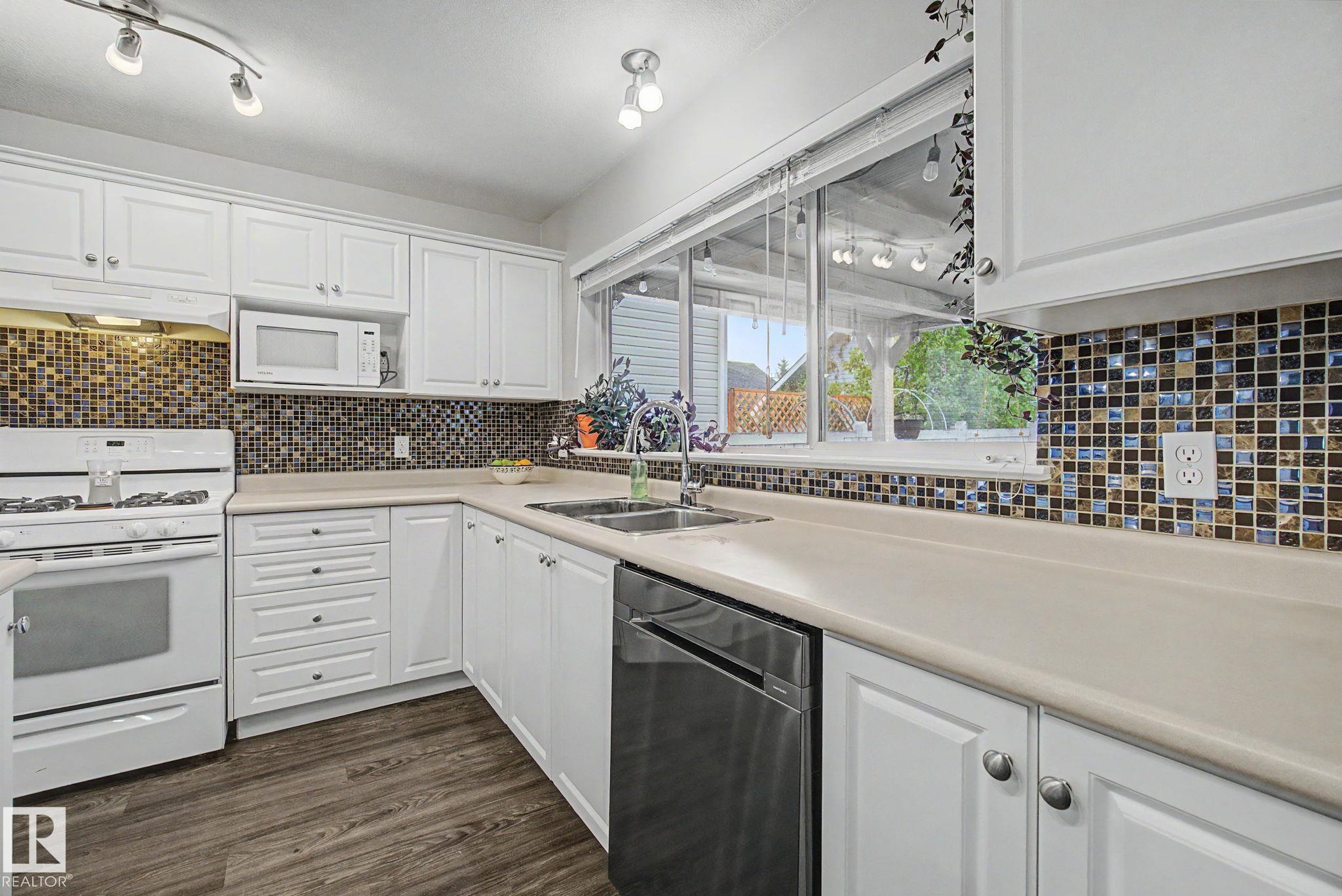 Photo 12 at 4137 Tompkins Way NW, Terwillegar Towne, Edmonton