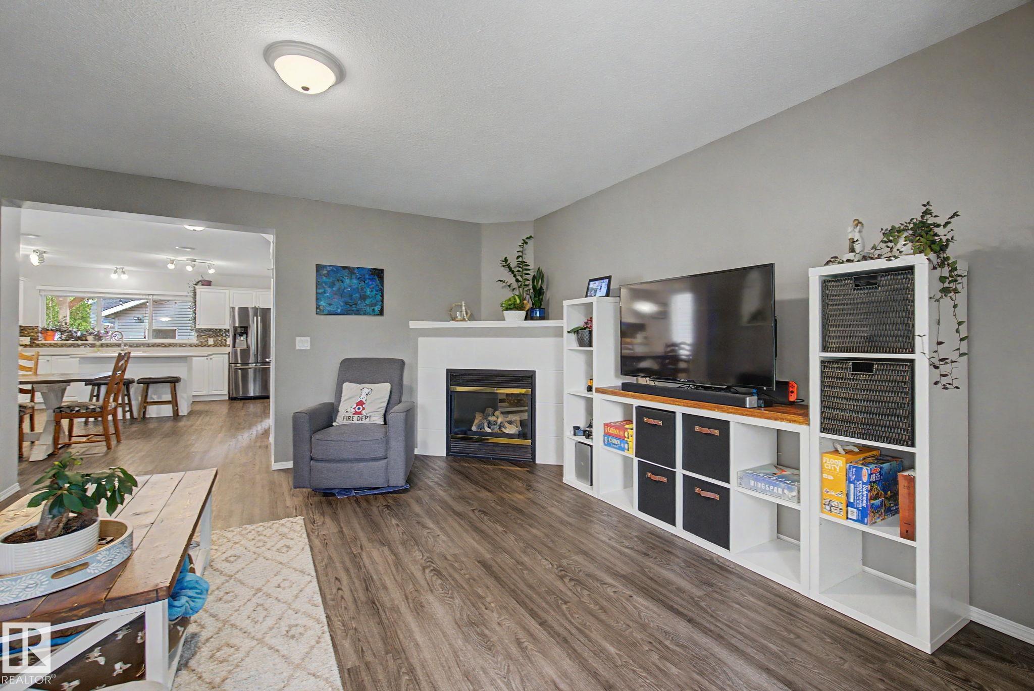 Photo 6 at 4137 Tompkins Way NW, Terwillegar Towne, Edmonton