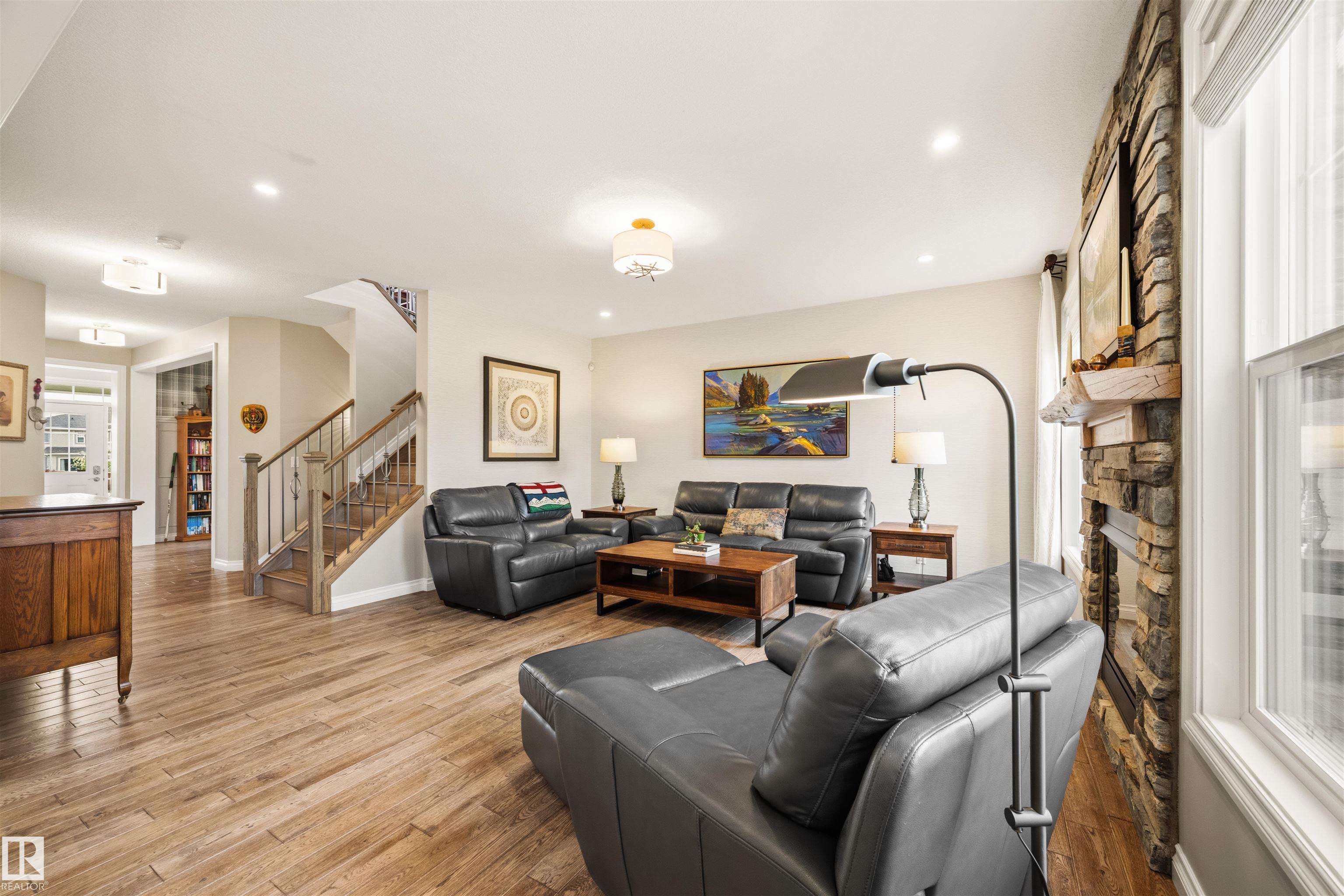 Photo 8 at 127 Rosemount Court, Coloniale Estates, Beaumont