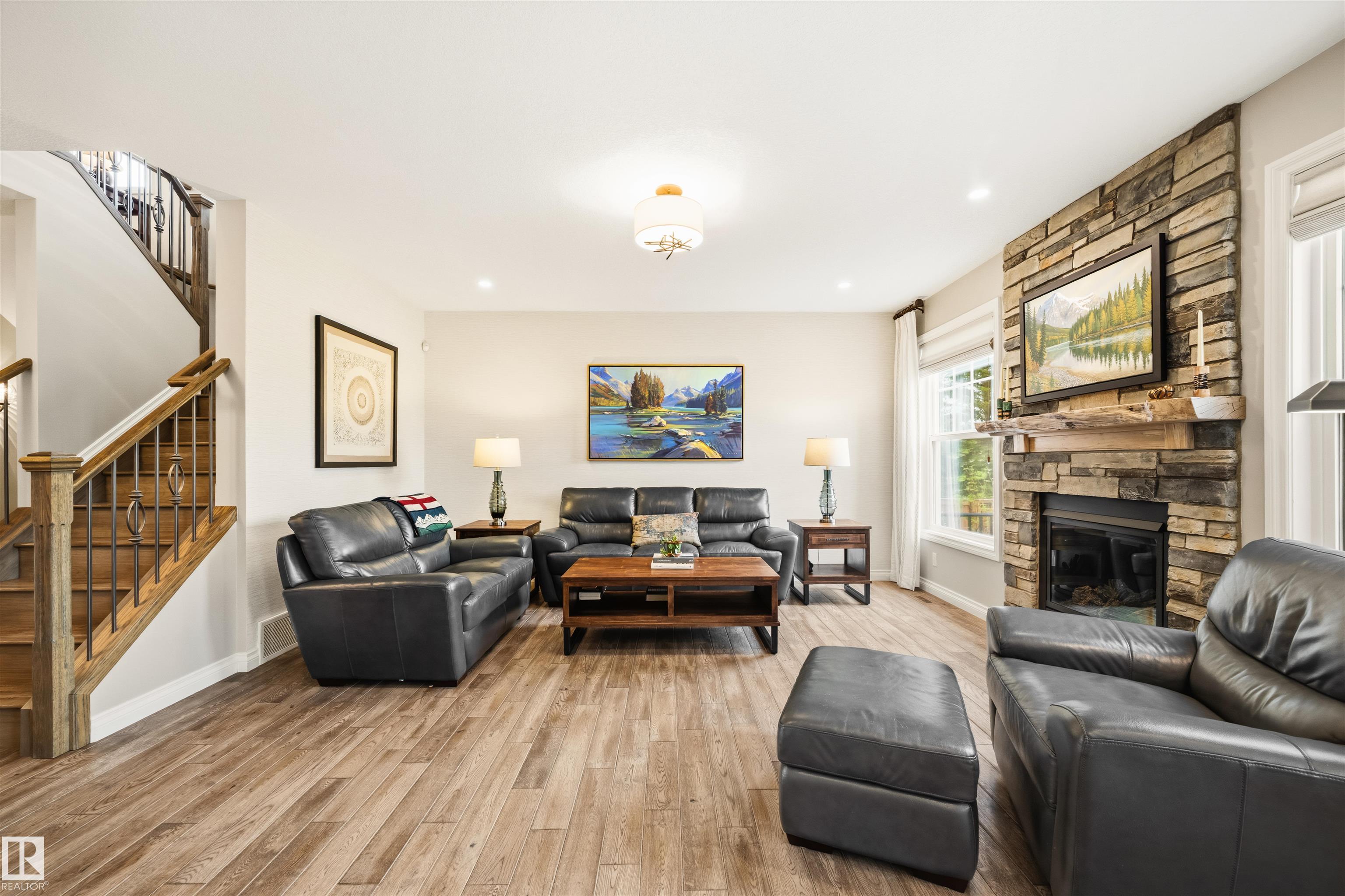 Photo 9 at 127 Rosemount Court, Coloniale Estates, Beaumont