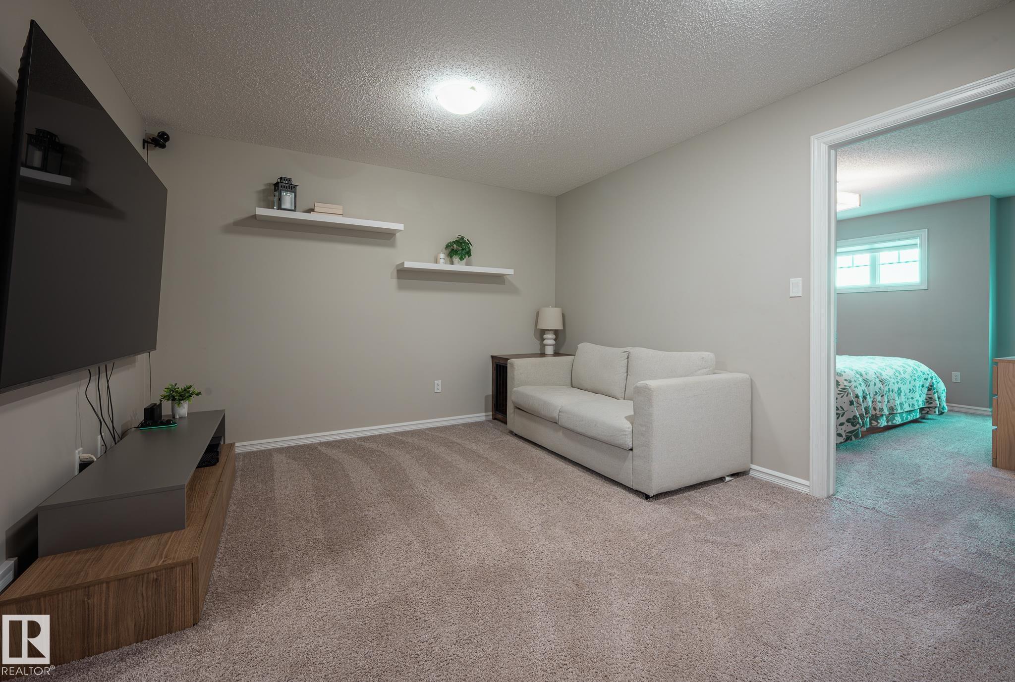 Photo 16 at 4431 5 Street NW, Maple Crest, Edmonton
