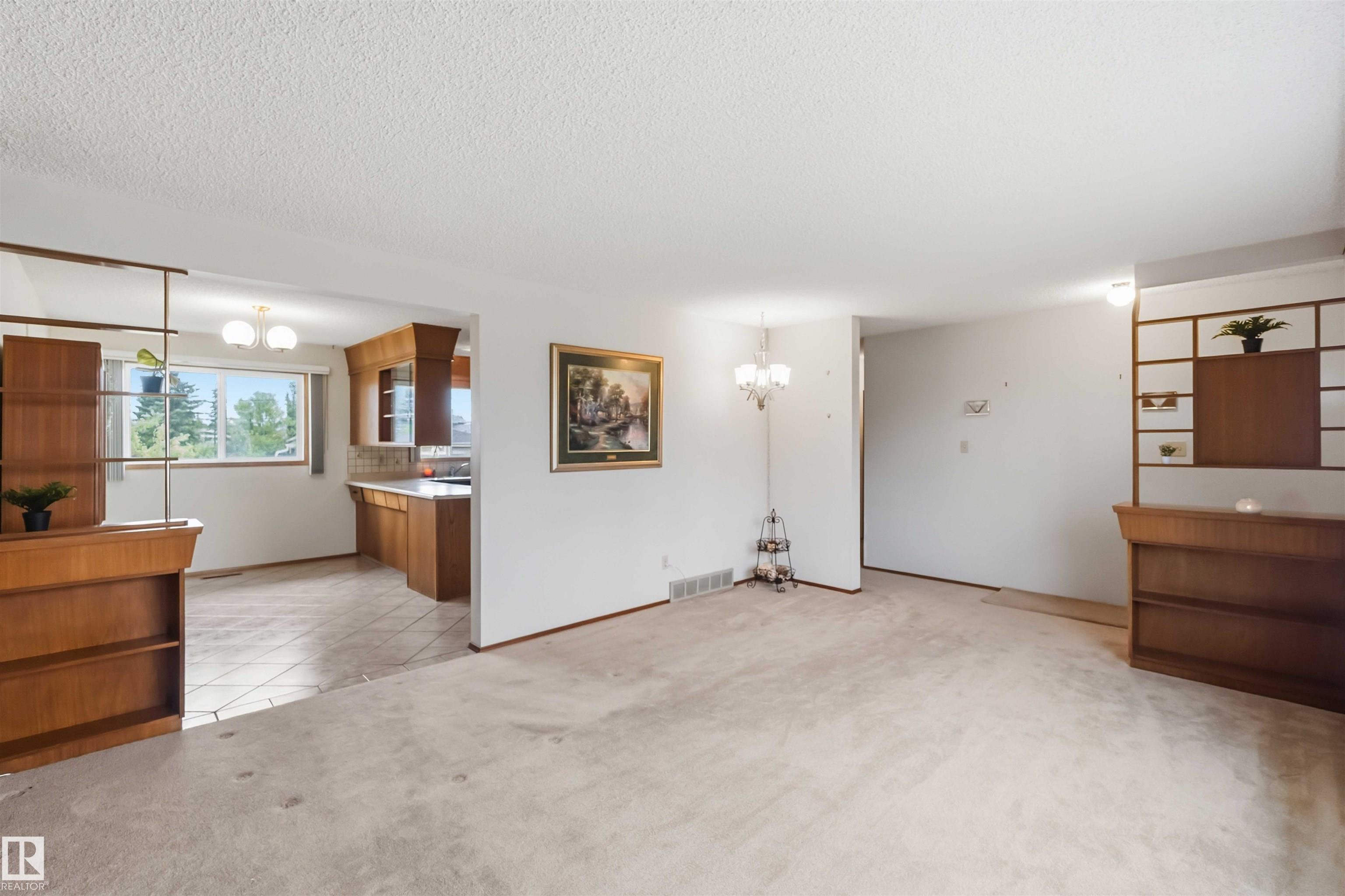 Photo 11 at 13432 Delwood Road NW, Delwood, Edmonton