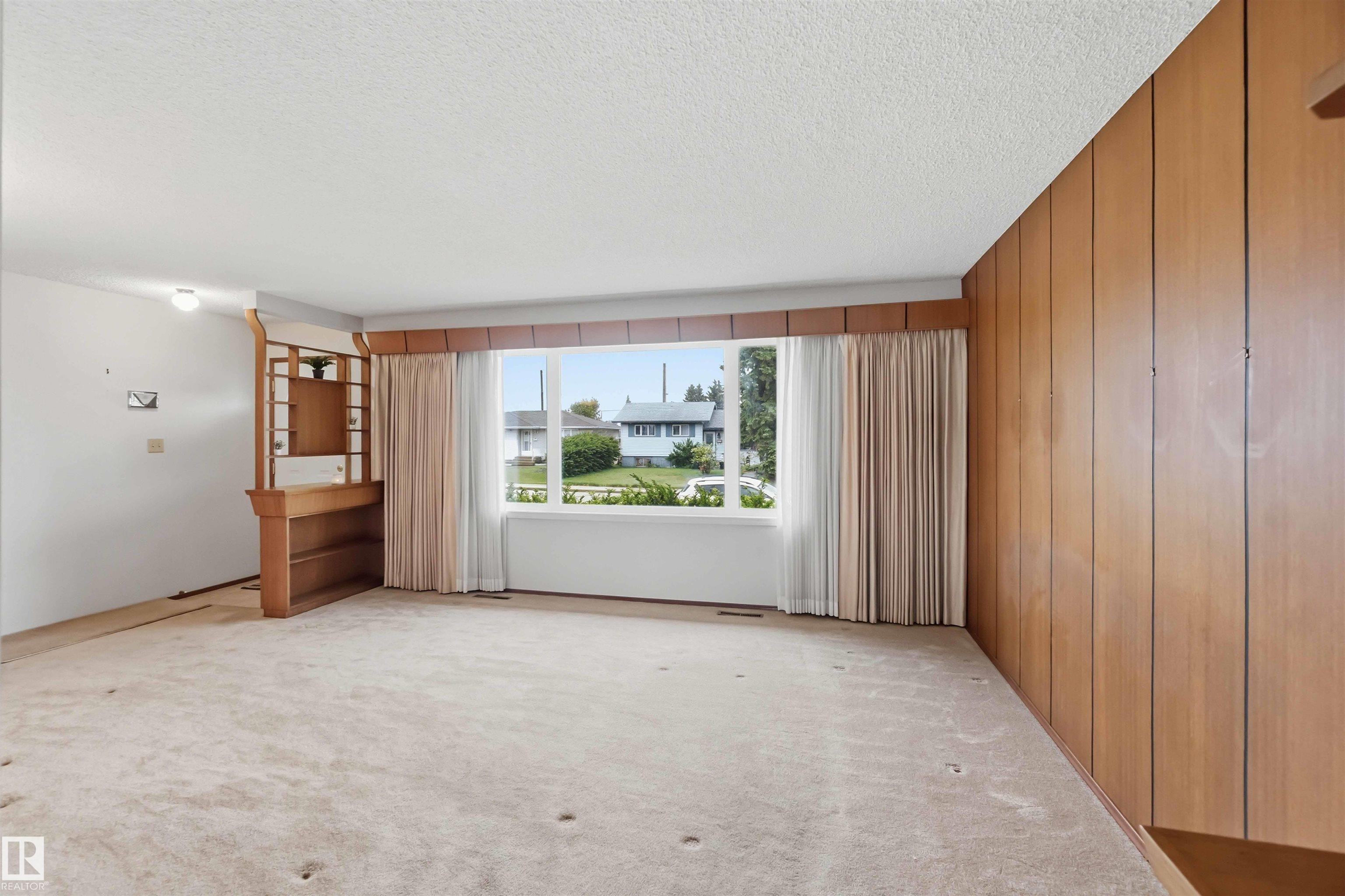 Photo 13 at 13432 Delwood Road NW, Delwood, Edmonton