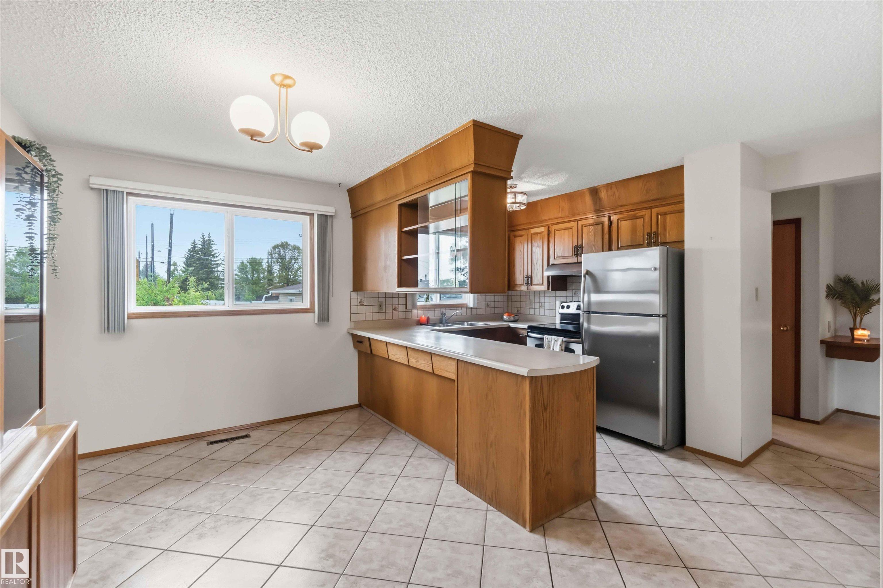 Photo 14 at 13432 Delwood Road NW, Delwood, Edmonton