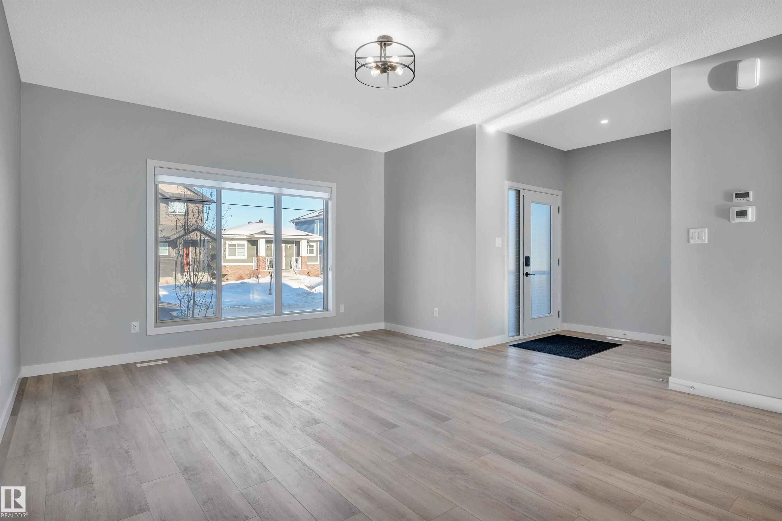 Photo 8 at 6215 Hampton Gray Avenue NW, Griesbach, Edmonton