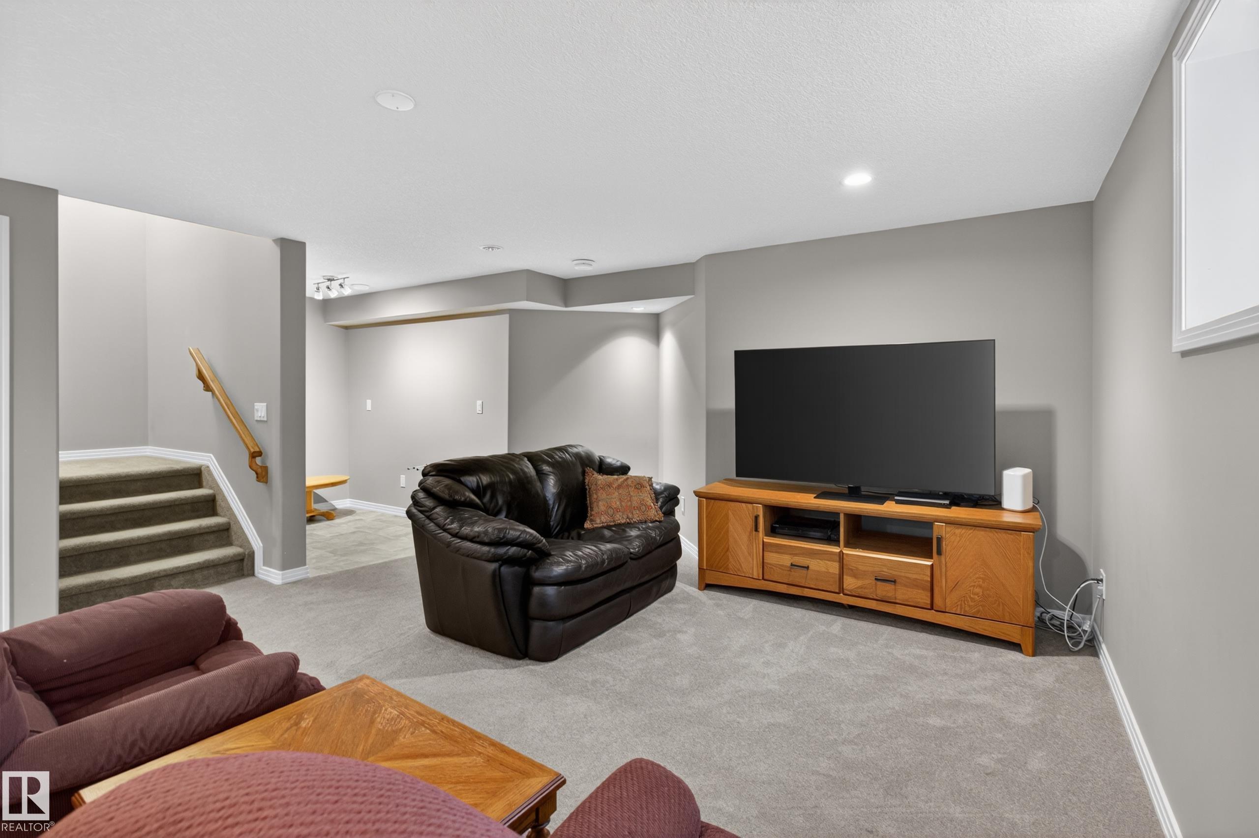 Photo 21 at 4420 48a Street, Alexandra Park, Leduc