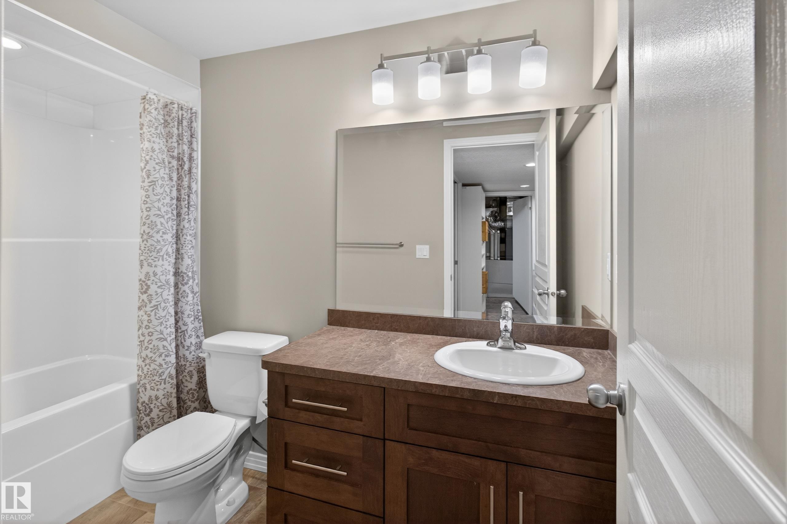Photo 24 at 4420 48a Street, Alexandra Park, Leduc