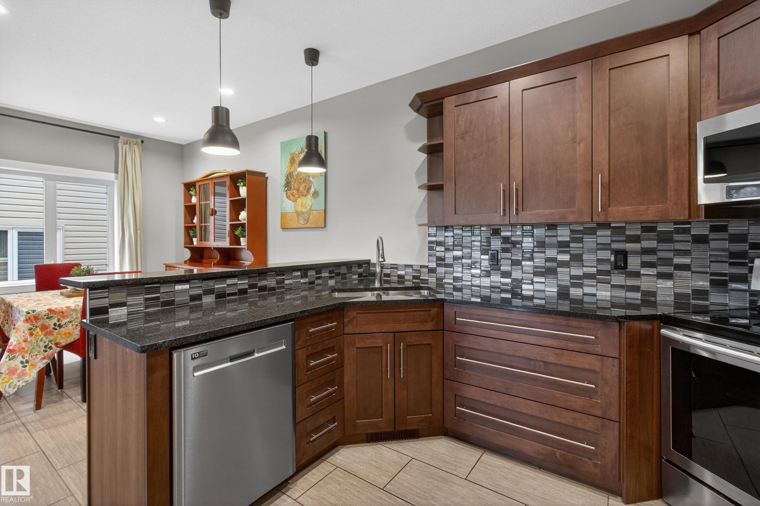 Photo 7 at 4420 48a Street, Alexandra Park, Leduc