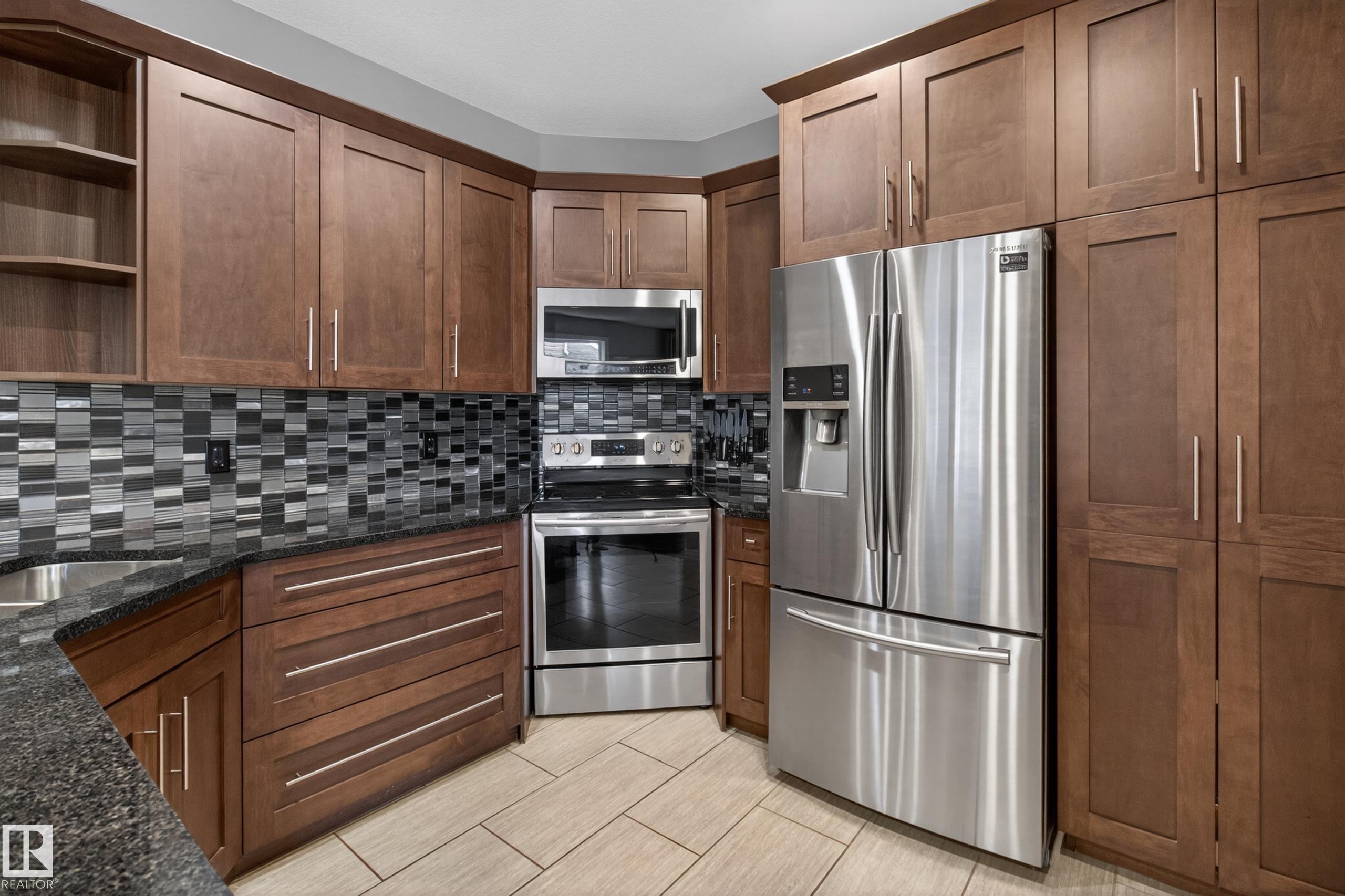 Photo 8 at 4420 48a Street, Alexandra Park, Leduc