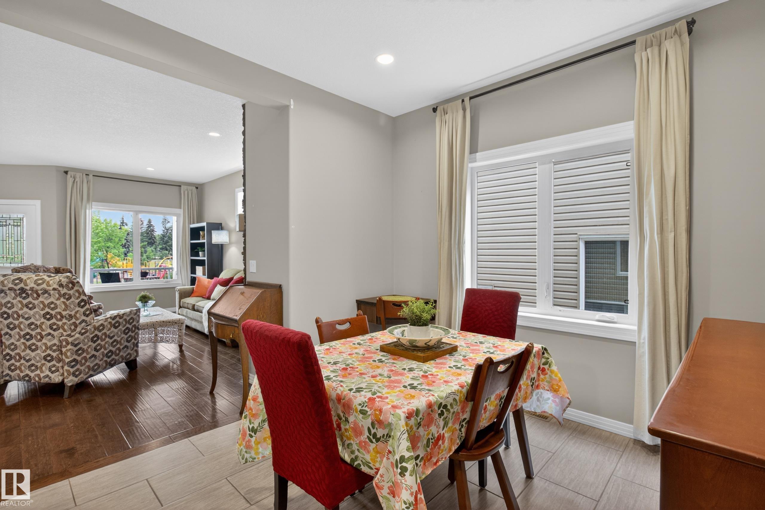 Photo 10 at 4420 48a Street, Alexandra Park, Leduc