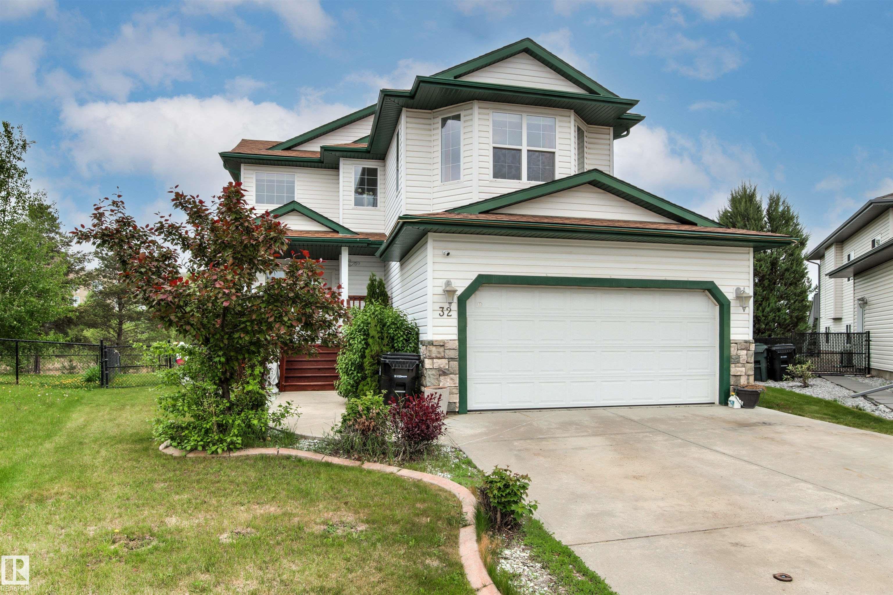 32 Lamplight Bay, Legacy Park, Spruce Grove