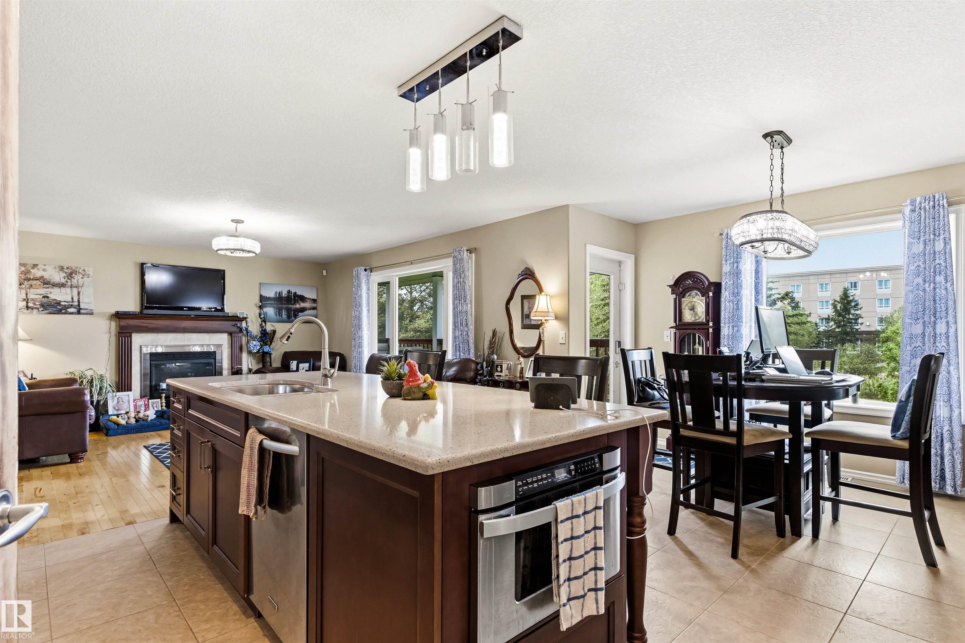 Photo 17 at 32 Lamplight Bay, Legacy Park, Spruce Grove