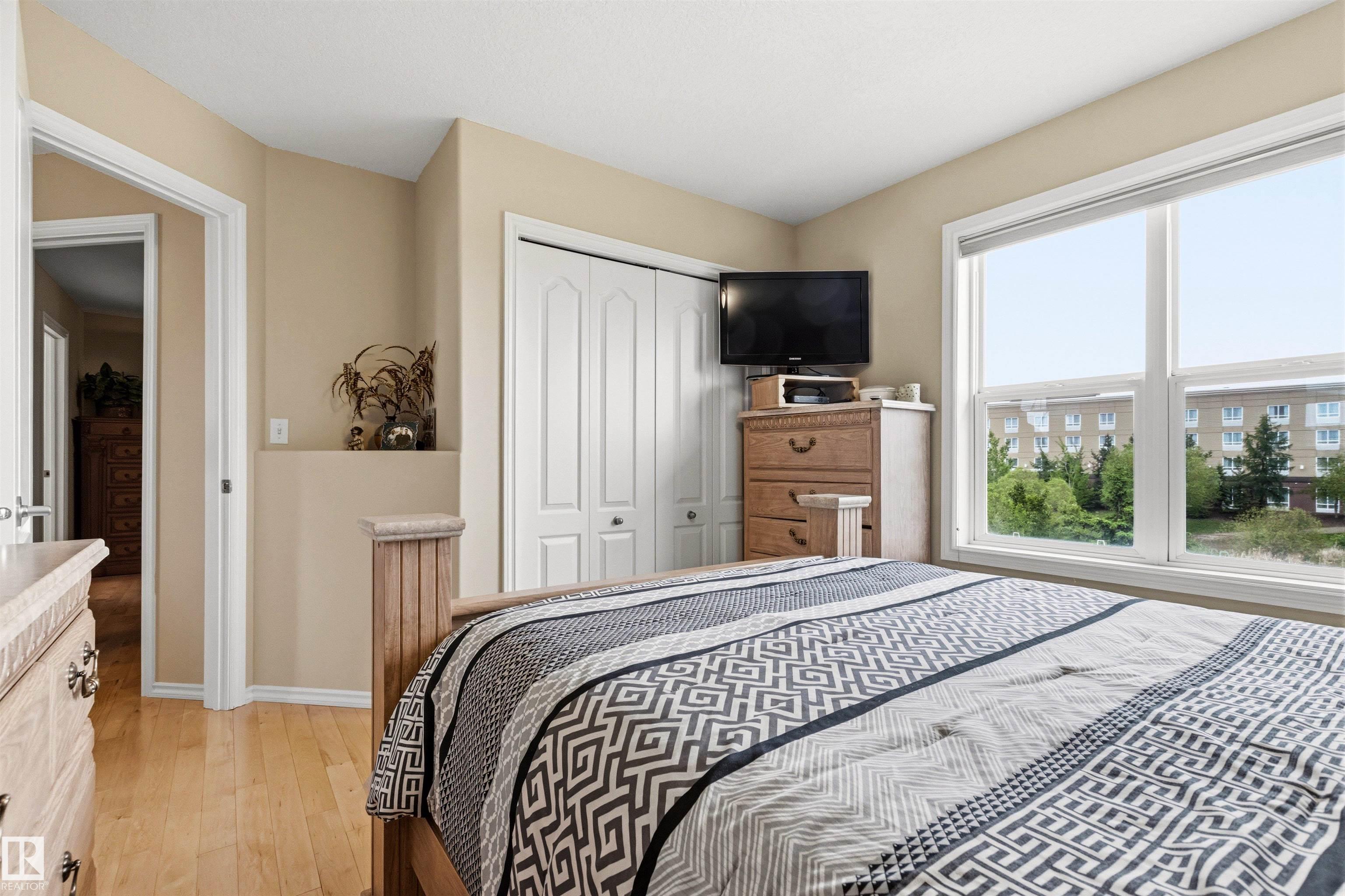 Photo 30 at 32 Lamplight Bay, Legacy Park, Spruce Grove
