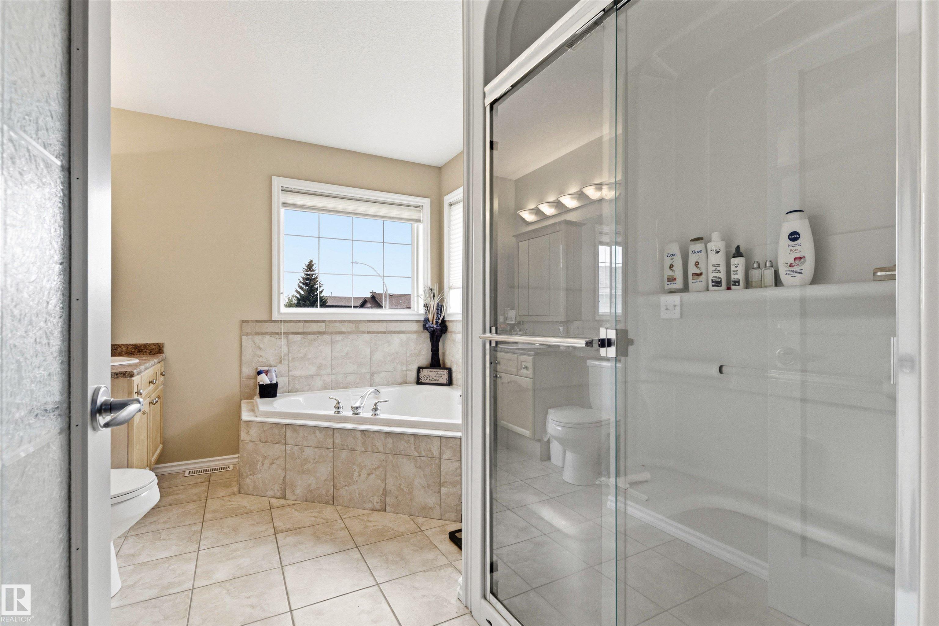 Photo 34 at 32 Lamplight Bay, Legacy Park, Spruce Grove