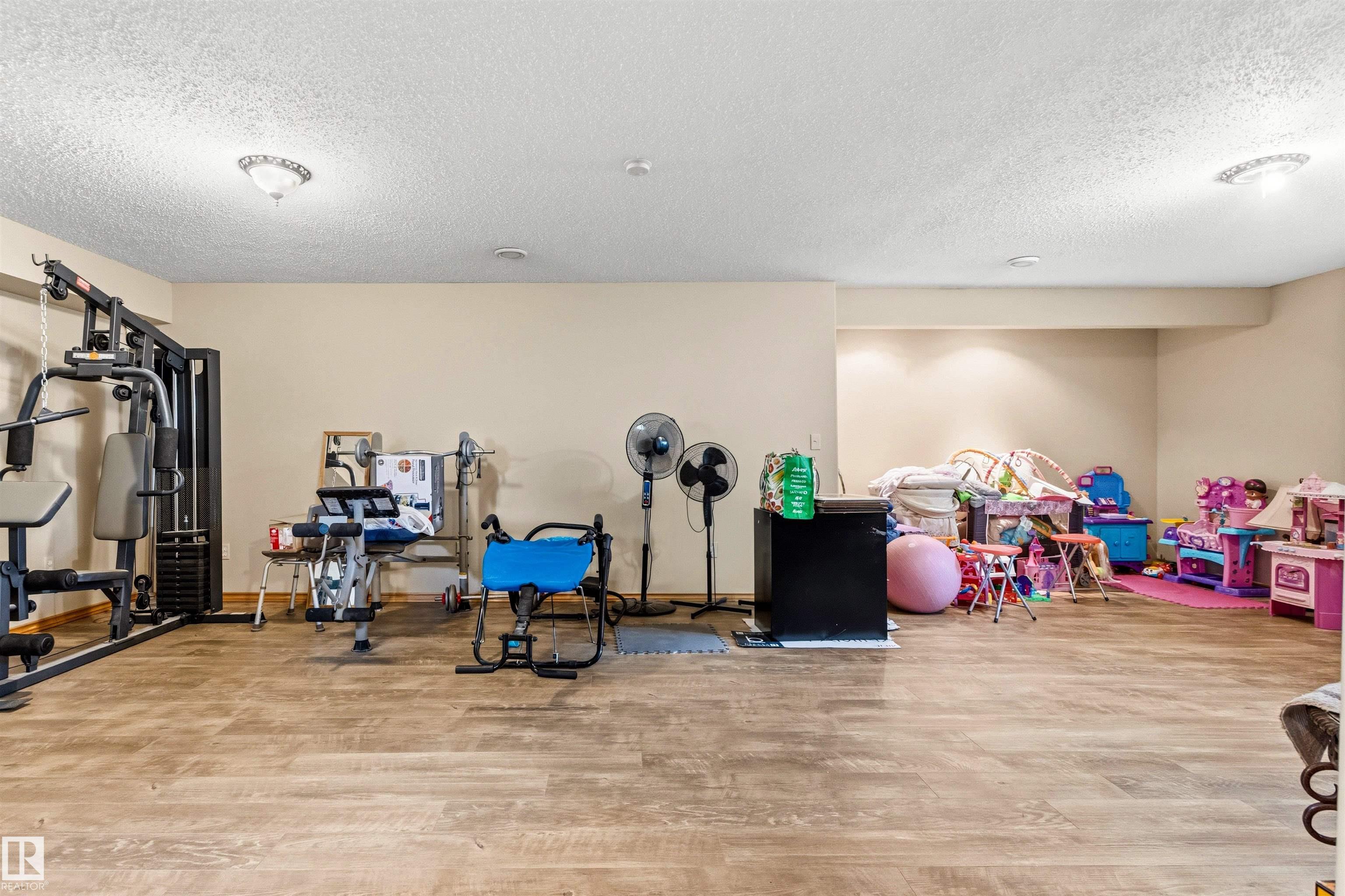 Photo 38 at 32 Lamplight Bay, Legacy Park, Spruce Grove