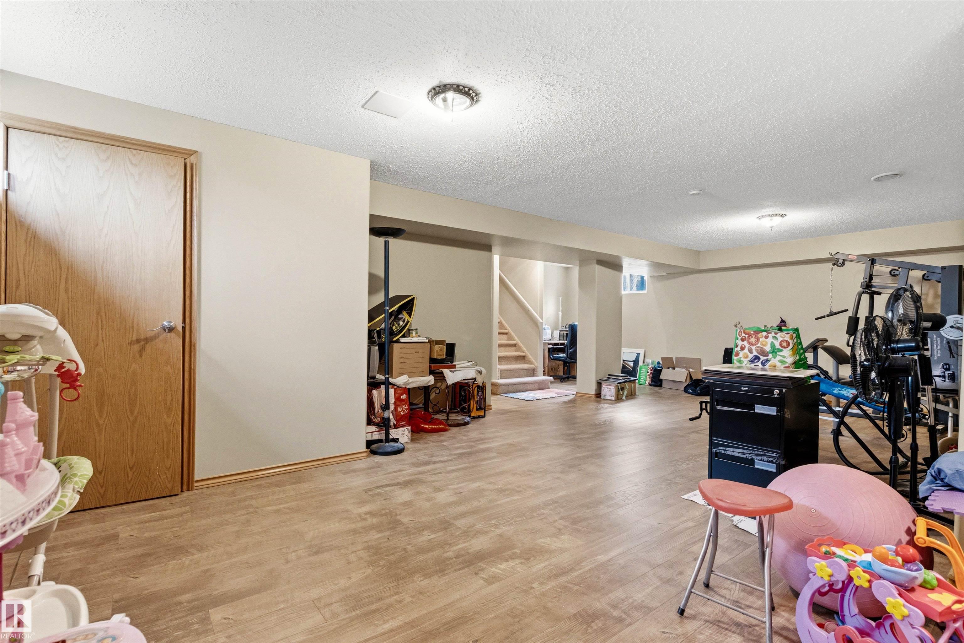 Photo 41 at 32 Lamplight Bay, Legacy Park, Spruce Grove