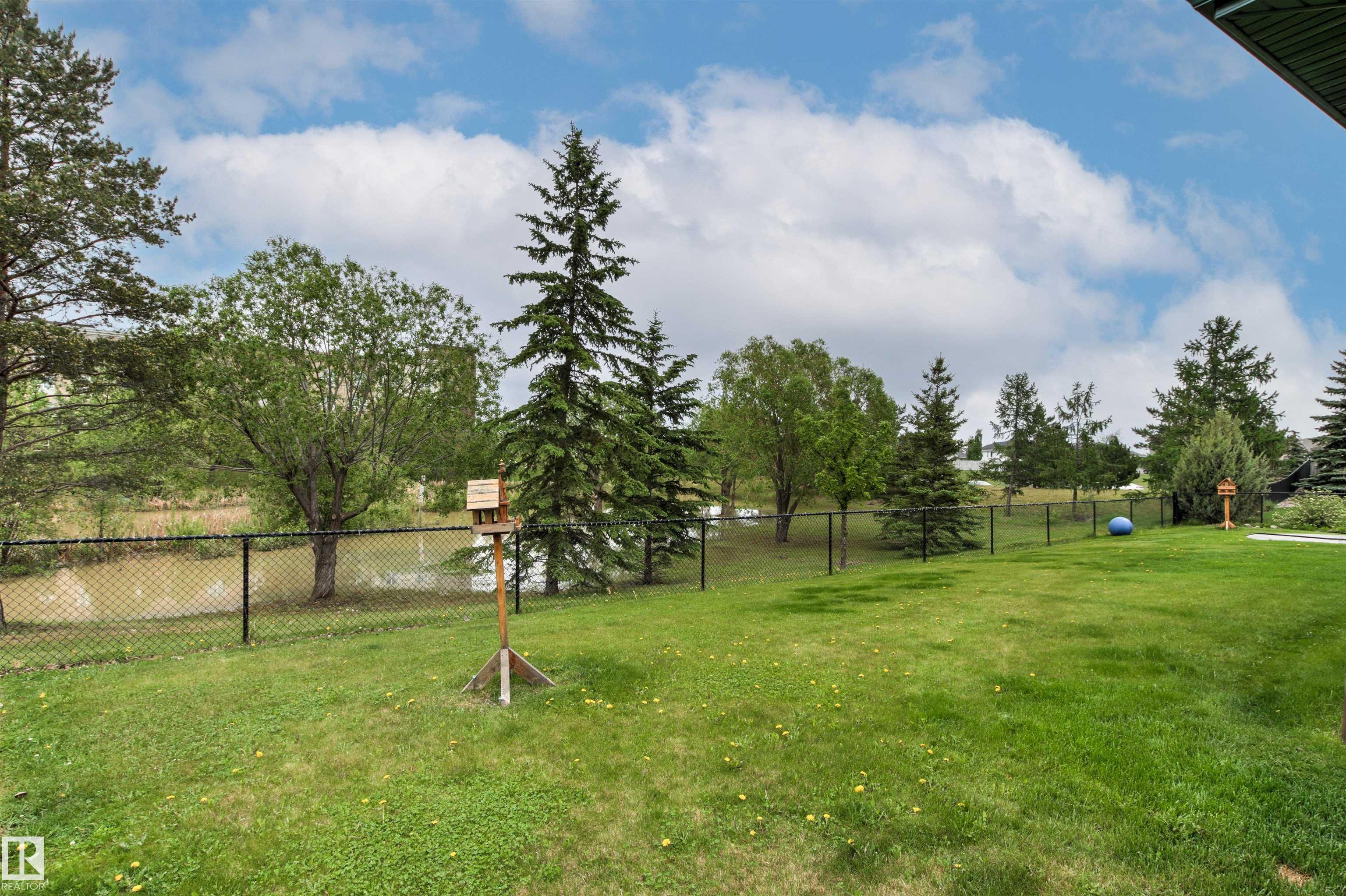 Photo 51 at 32 Lamplight Bay, Legacy Park, Spruce Grove