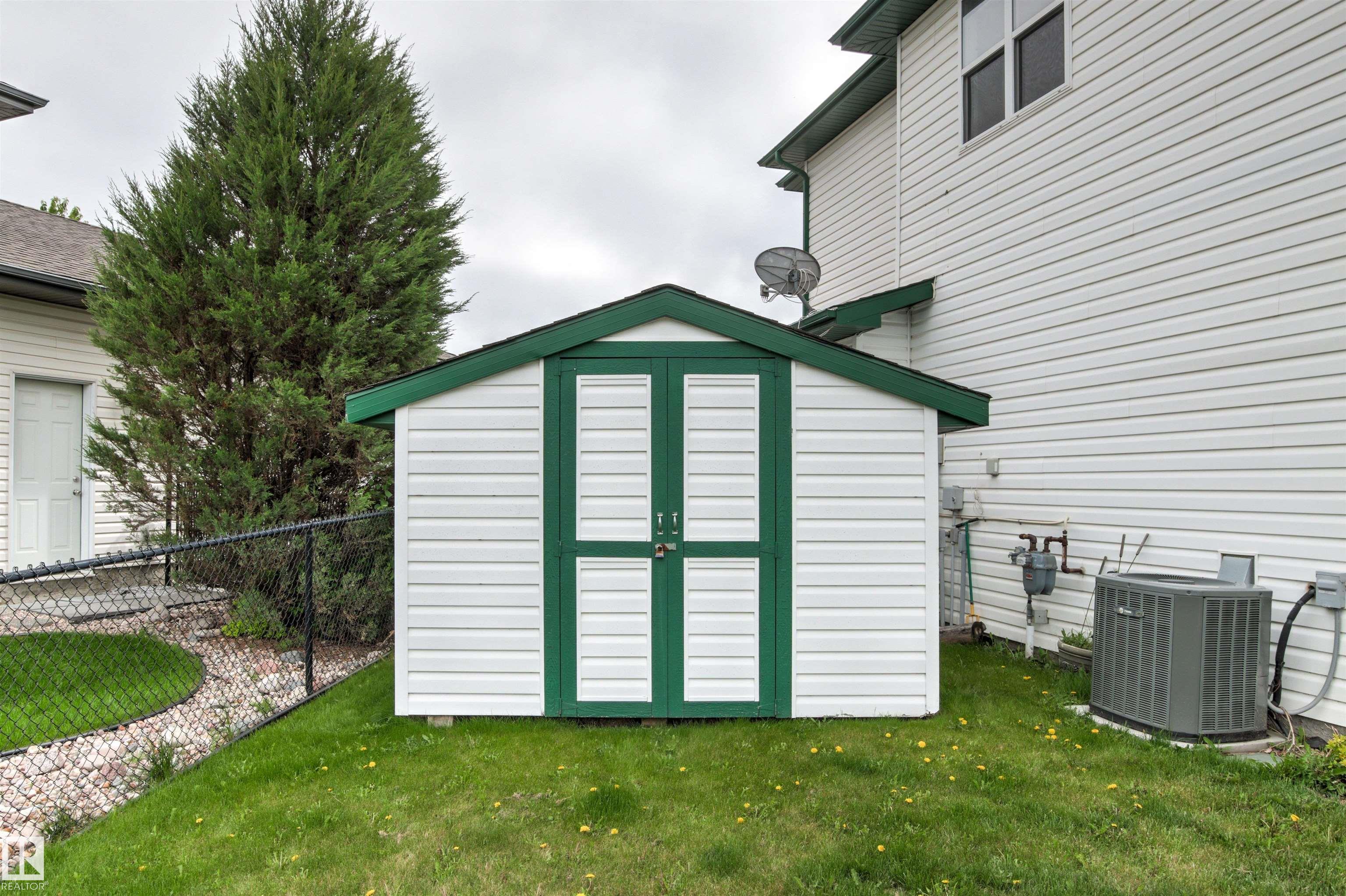 Photo 54 at 32 Lamplight Bay, Legacy Park, Spruce Grove
