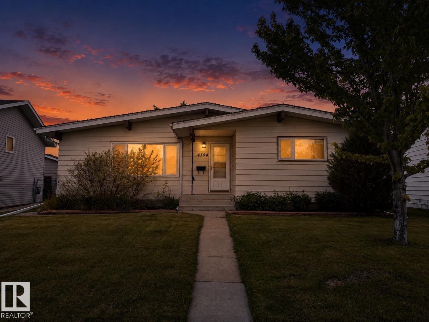 4304 42 Avenue, South Park, Leduc