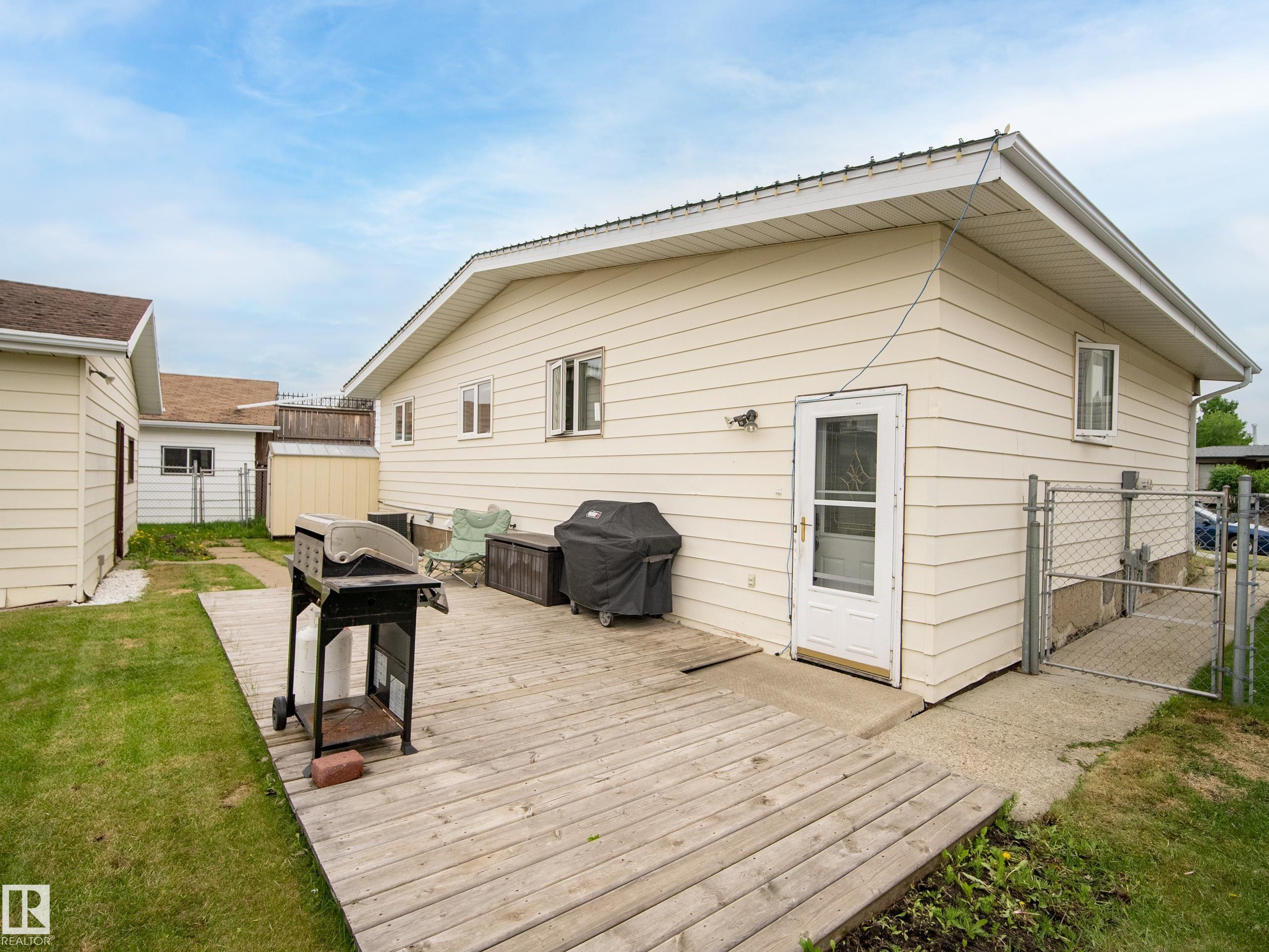 Photo 26 at 4304 42 Avenue, South Park, Leduc