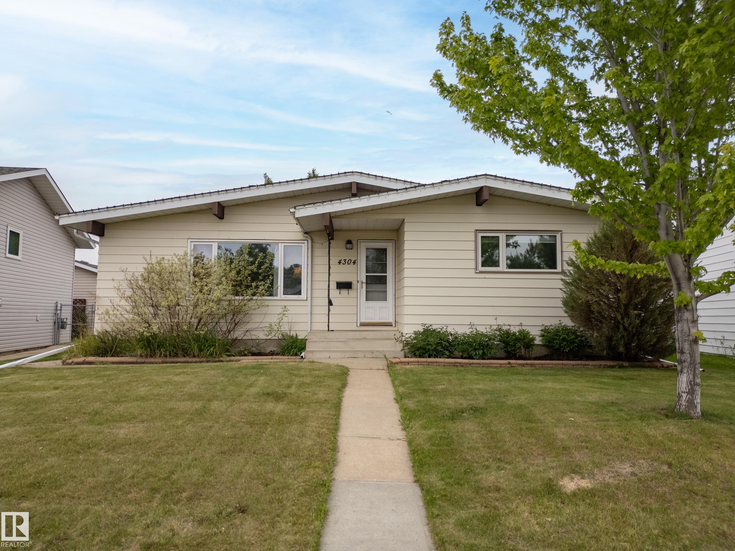 Photo 40 at 4304 42 Avenue, South Park, Leduc