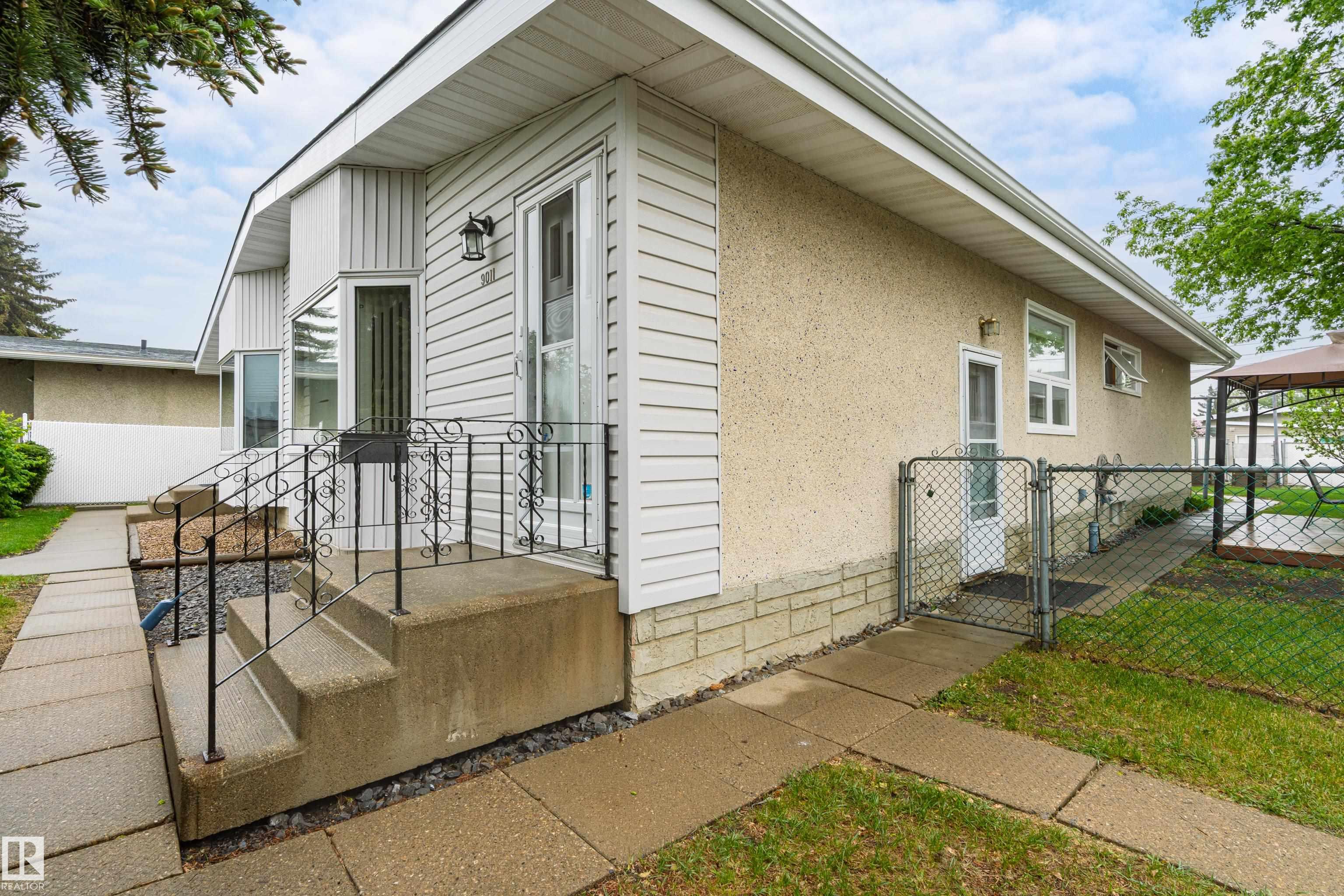 Photo 44 at 9011 60 Street NW, Ottewell, Edmonton