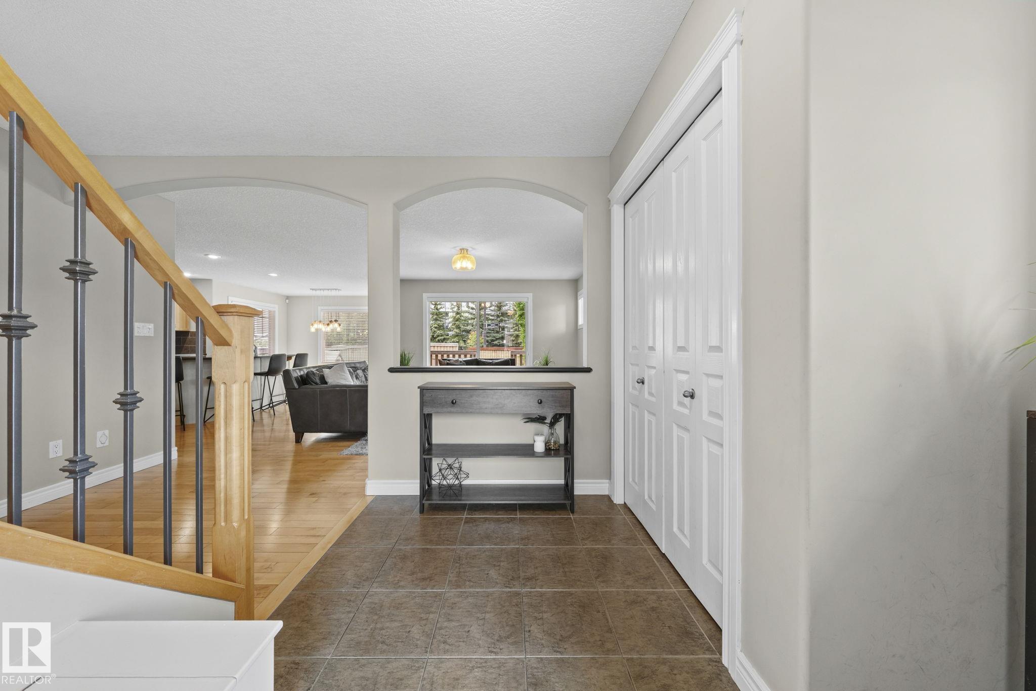 8097 Shaske Drive NW, South Terwillegar, Edmonton