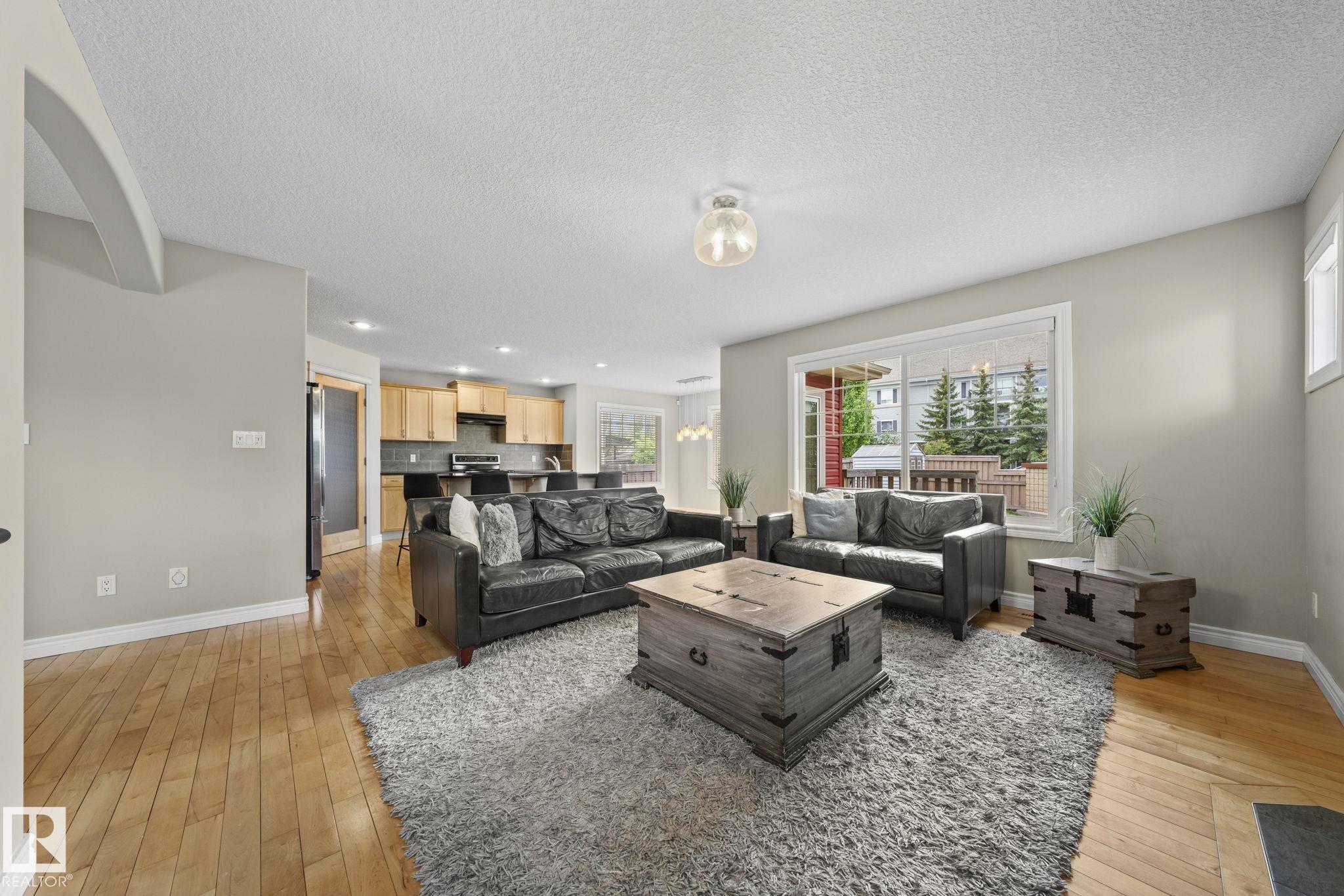 8097 Shaske Drive NW, South Terwillegar, Edmonton