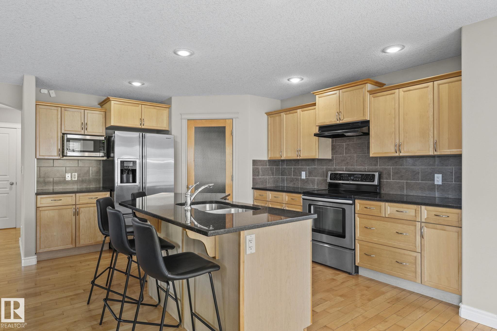 Photo 9 at 8097 Shaske Drive NW, South Terwillegar, Edmonton