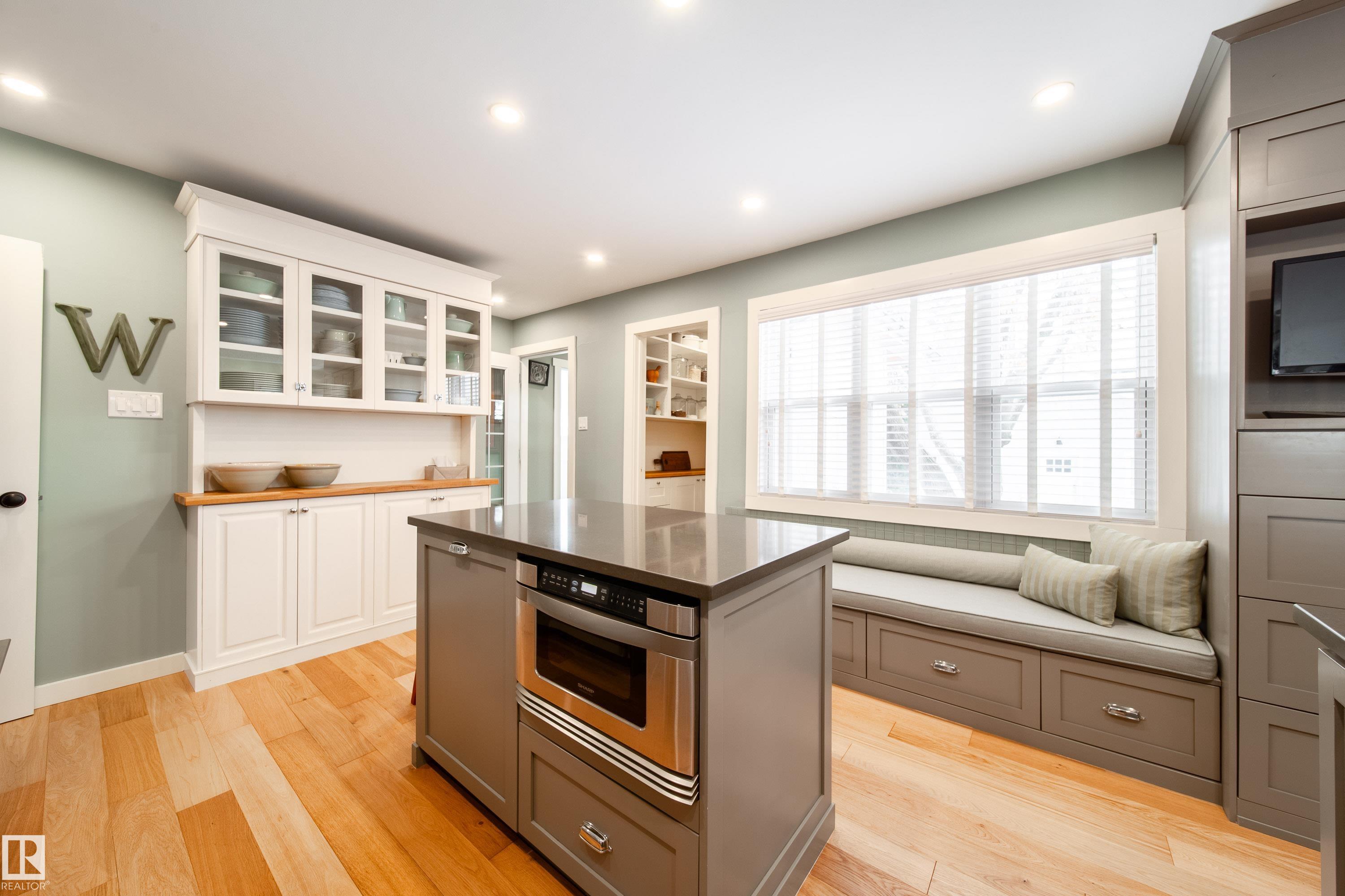 Photo 25 at 8332 120 Street NW, Windsor Park, Edmonton
