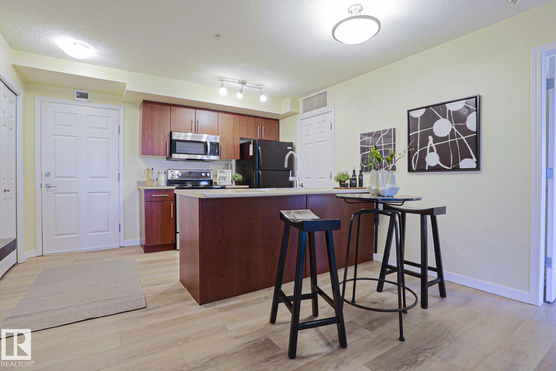 211 - 6925 199 Street NW, Glastonbury, Edmonton
