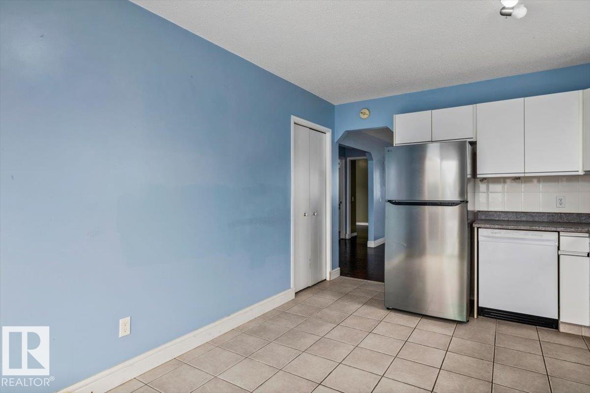 Photo 12 at 8103 154 Avenue NW, Mayliewan, Edmonton