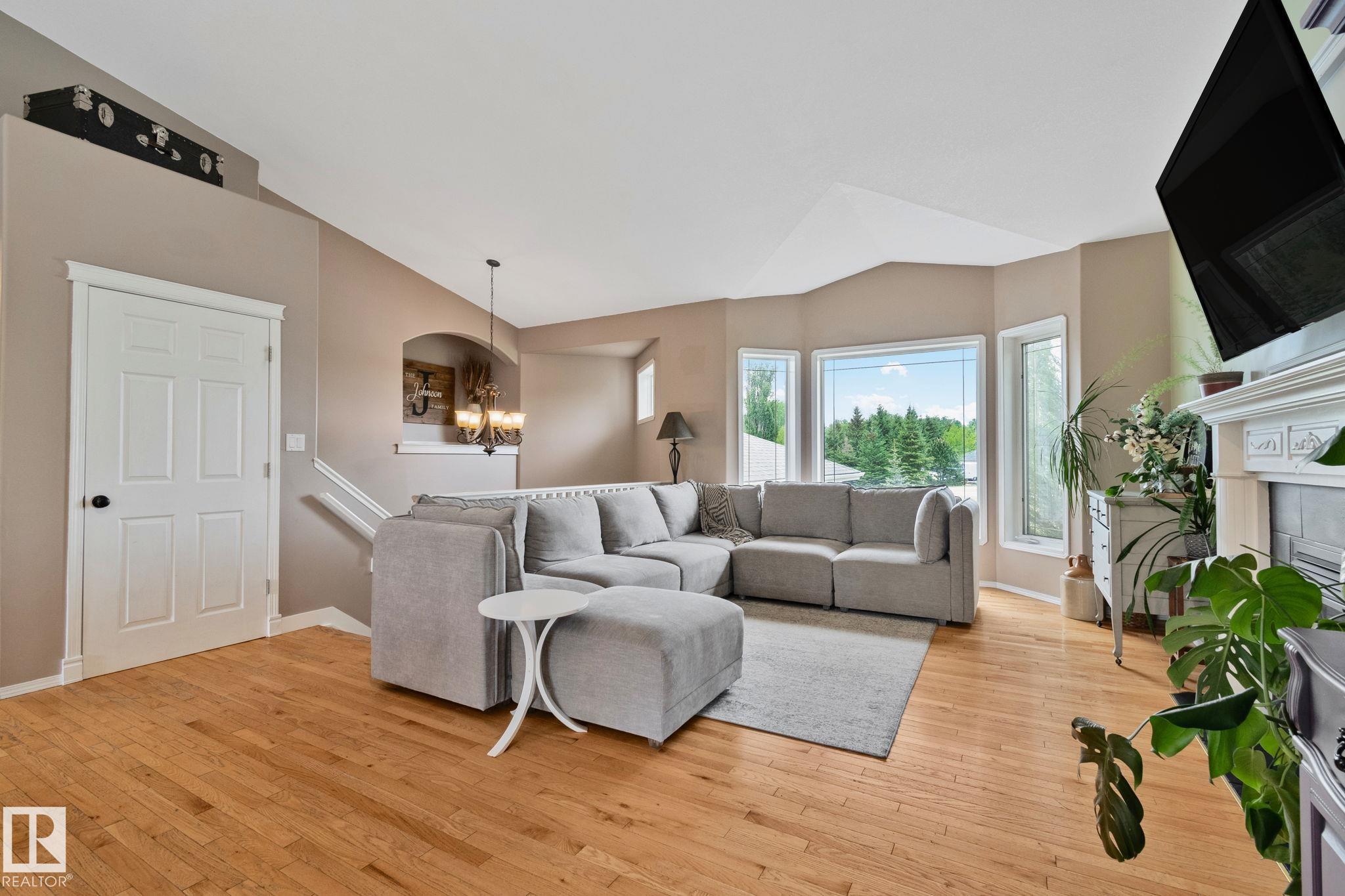 Photo 7 at 14 - 53122 Rge Road 14, Hidden Valley Estates, Rural Parkland County