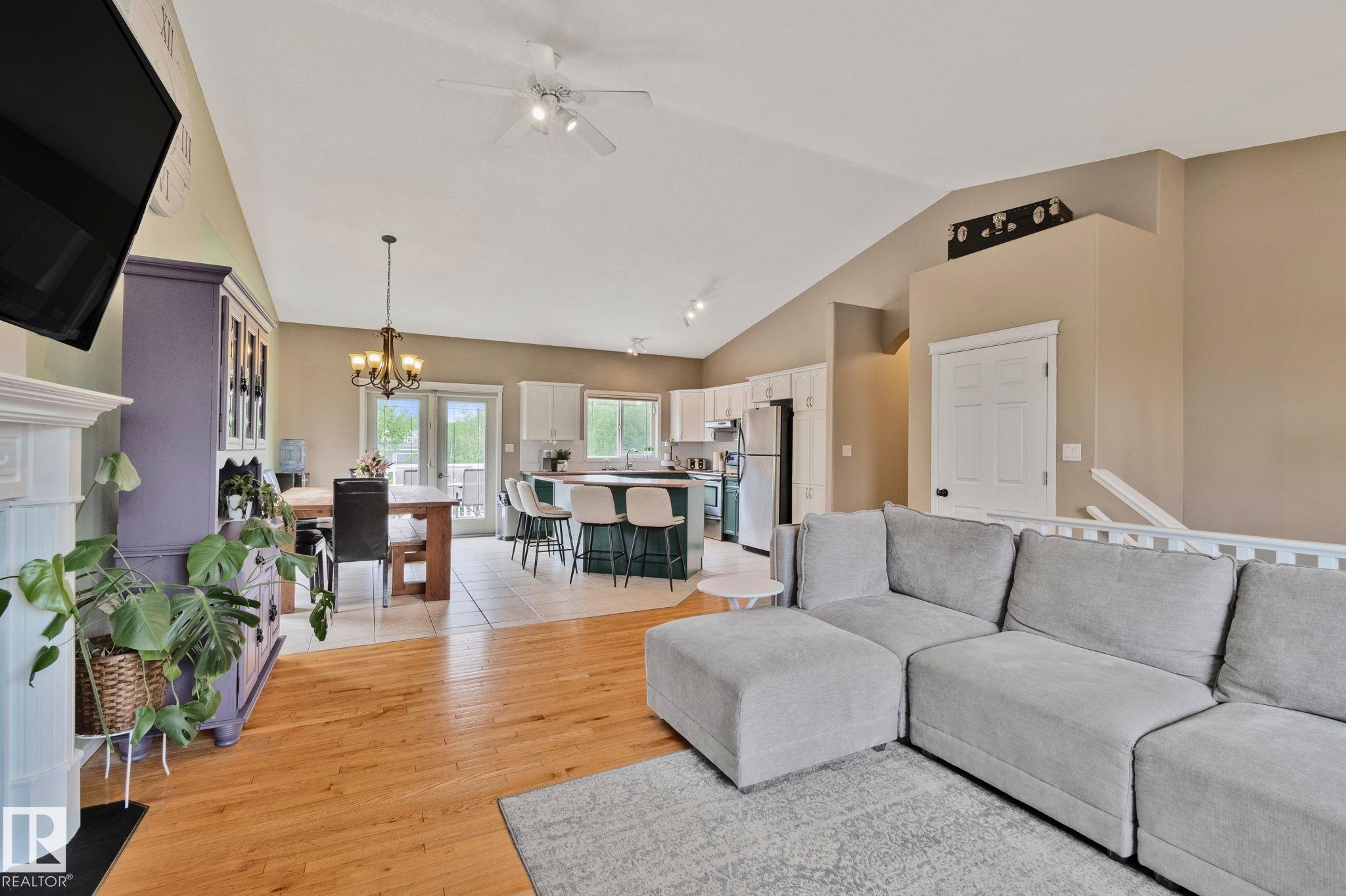 Photo 8 at 14 - 53122 Rge Road 14, Hidden Valley Estates, Rural Parkland County
