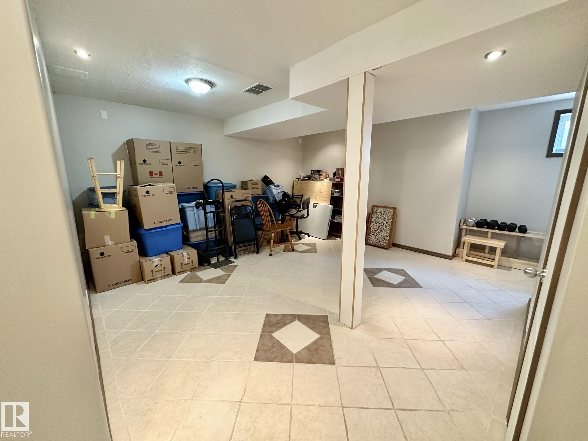 Photo 25 at #2 - 3 Grove Meadow Drive, Lakewood, Spruce Grove