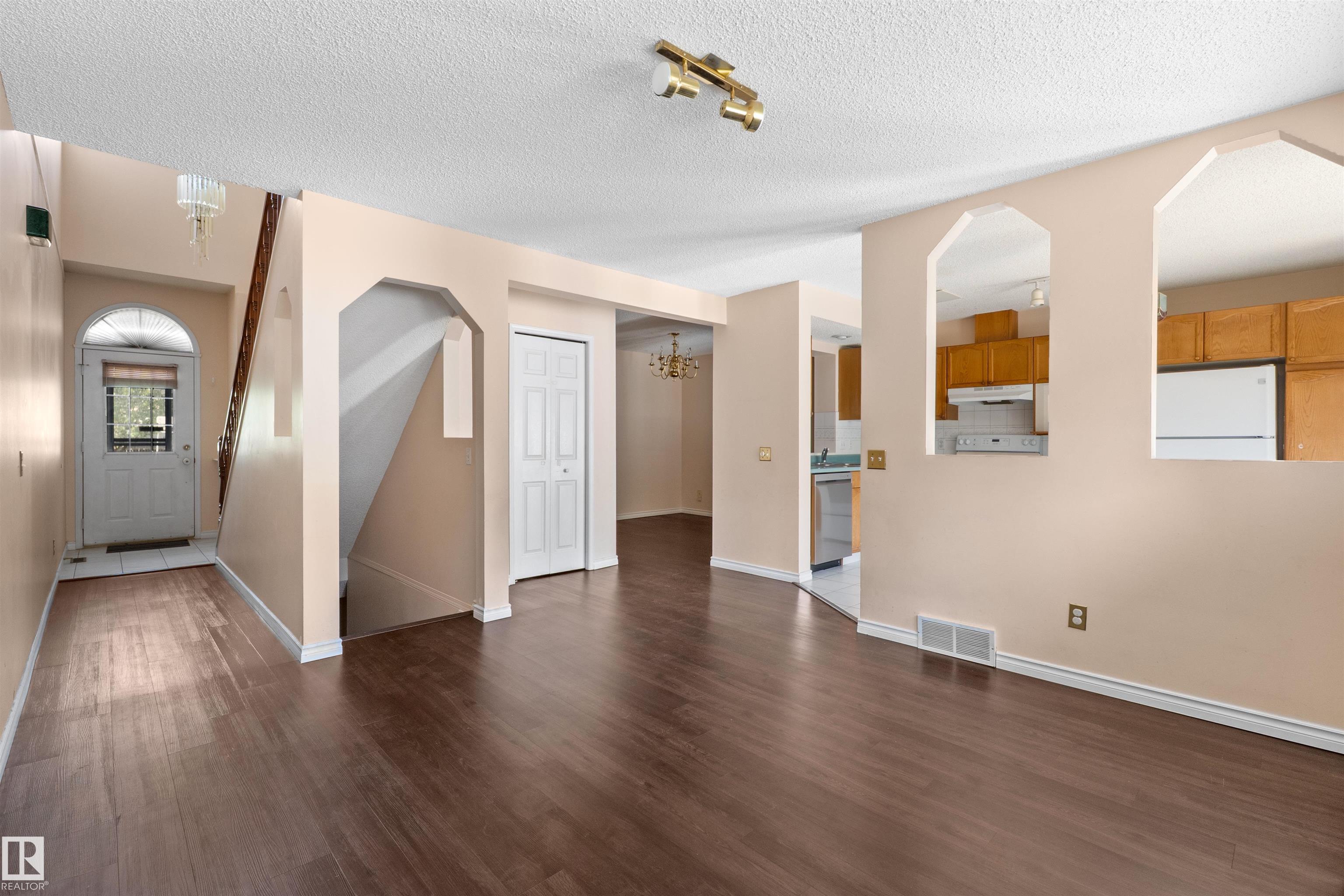 Photo 11 at 5 - 20 Deerbourne Drive, Deer Ridge, St. Albert